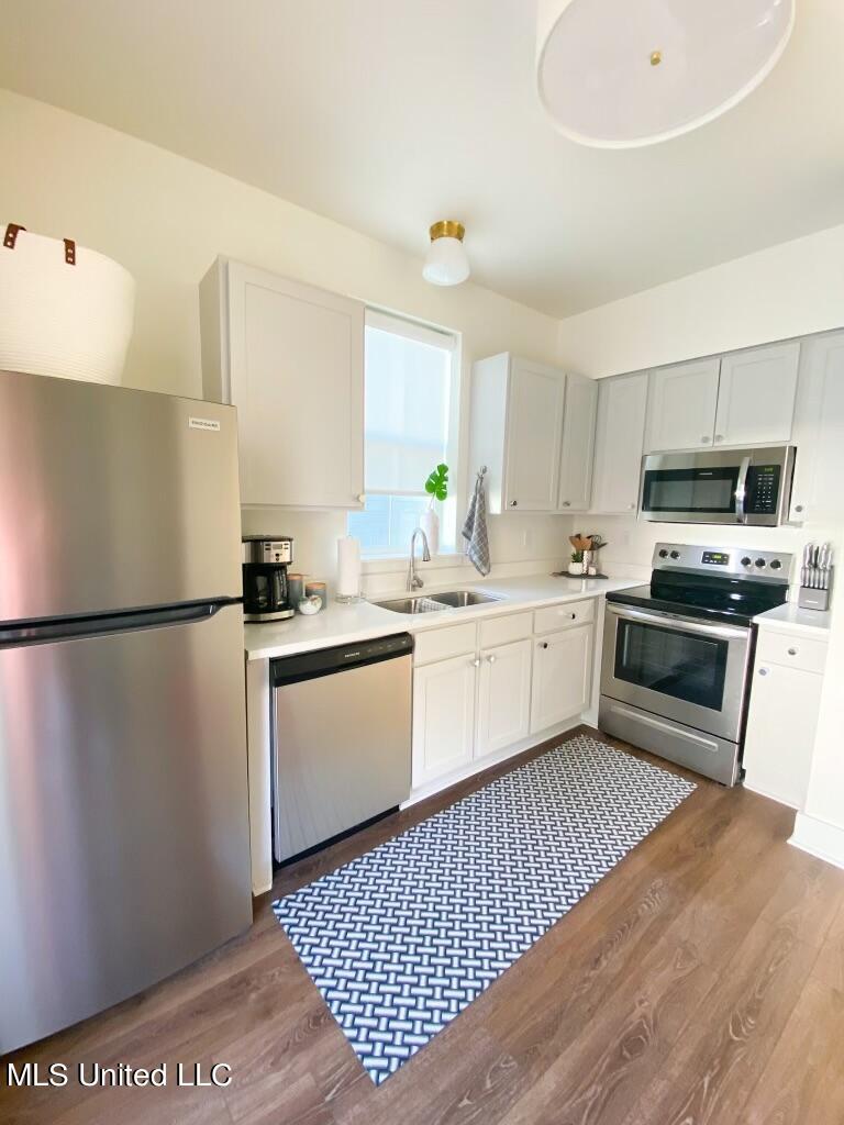 2207 Government Street, 8