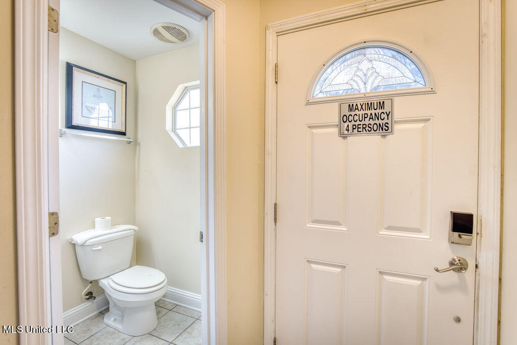 1664 Beach Boulevard, 93