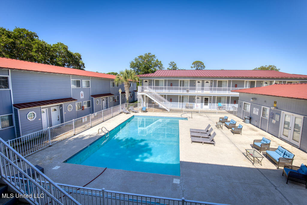 1664 Beach Boulevard, 93