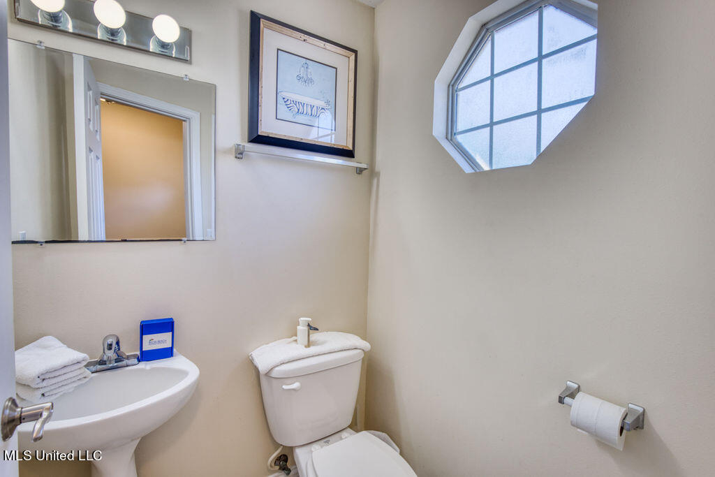 1664 Beach Boulevard, 93