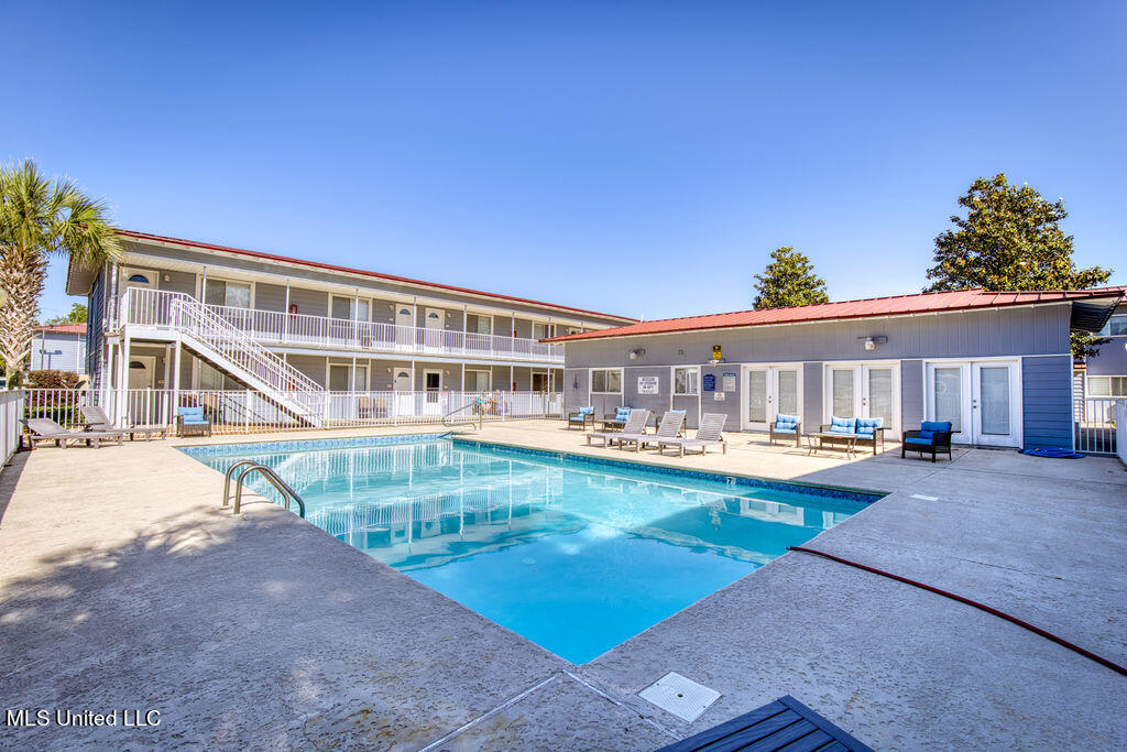 1664 Beach Boulevard, 93