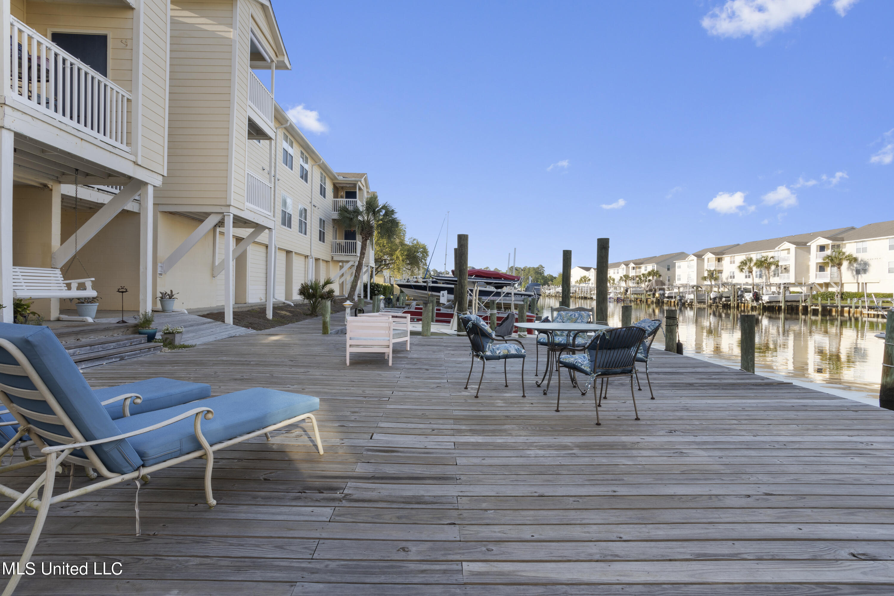 2421 Beachview B16 Drive, B16
