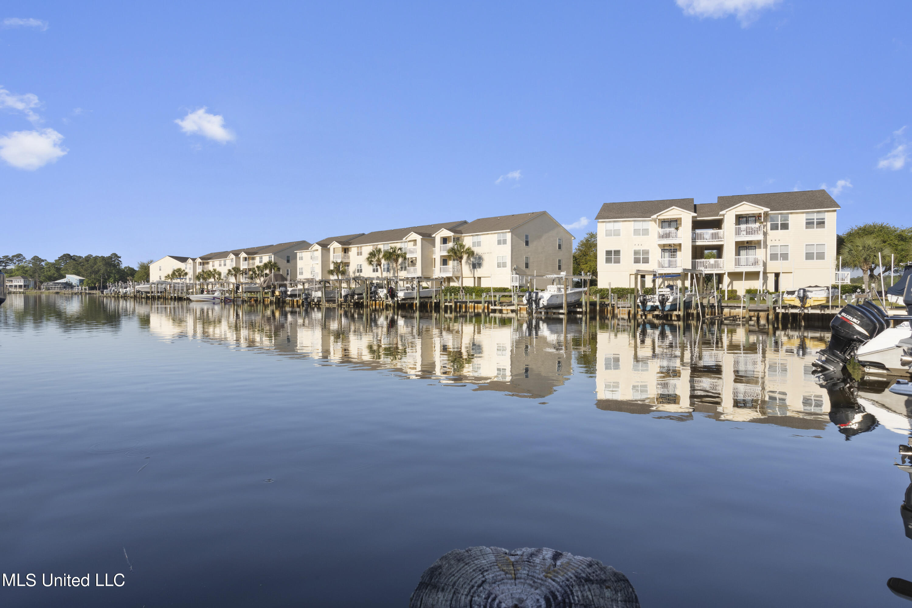 2421 Beachview B16 Drive, B16