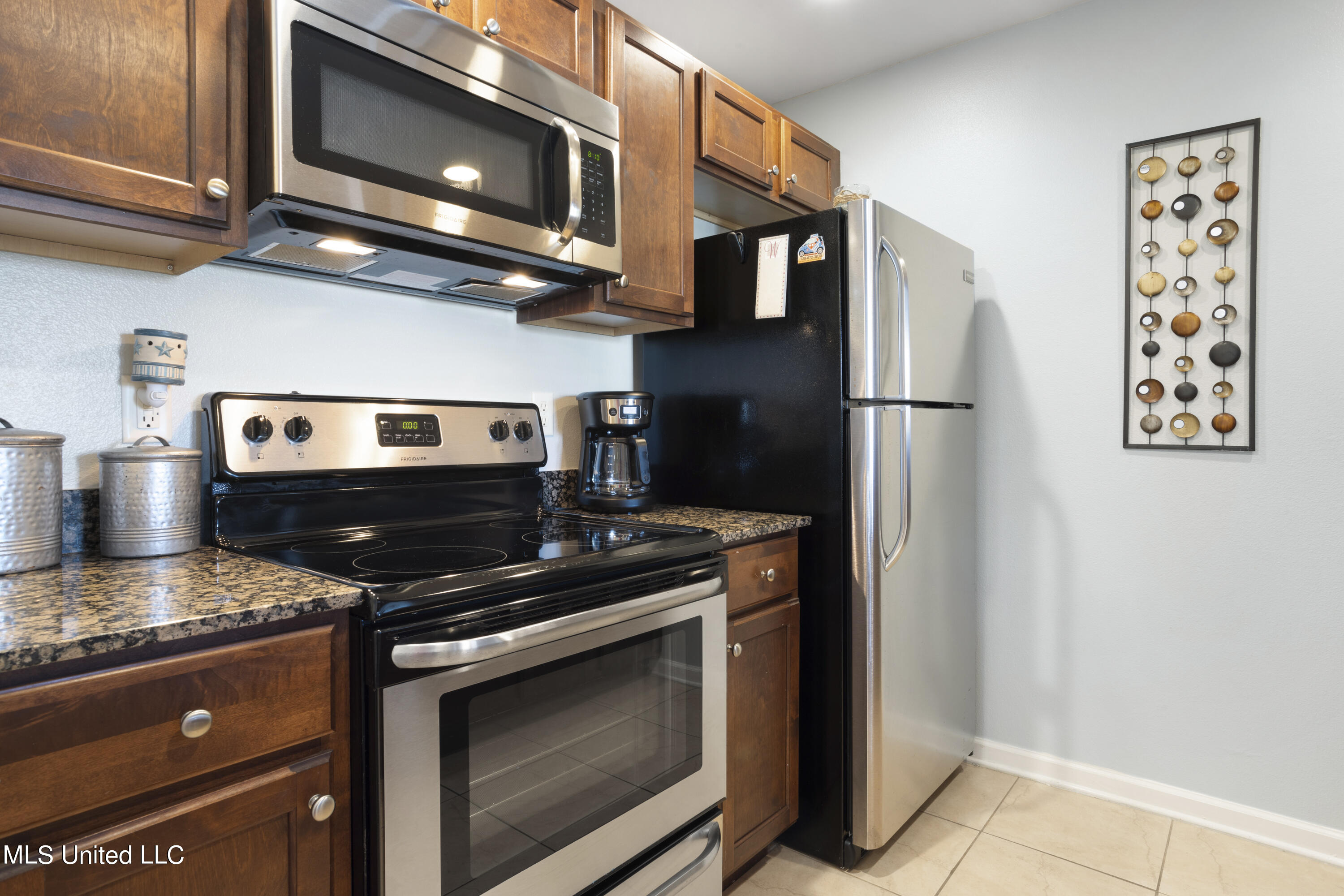 2421 Beachview B16 Drive, B16