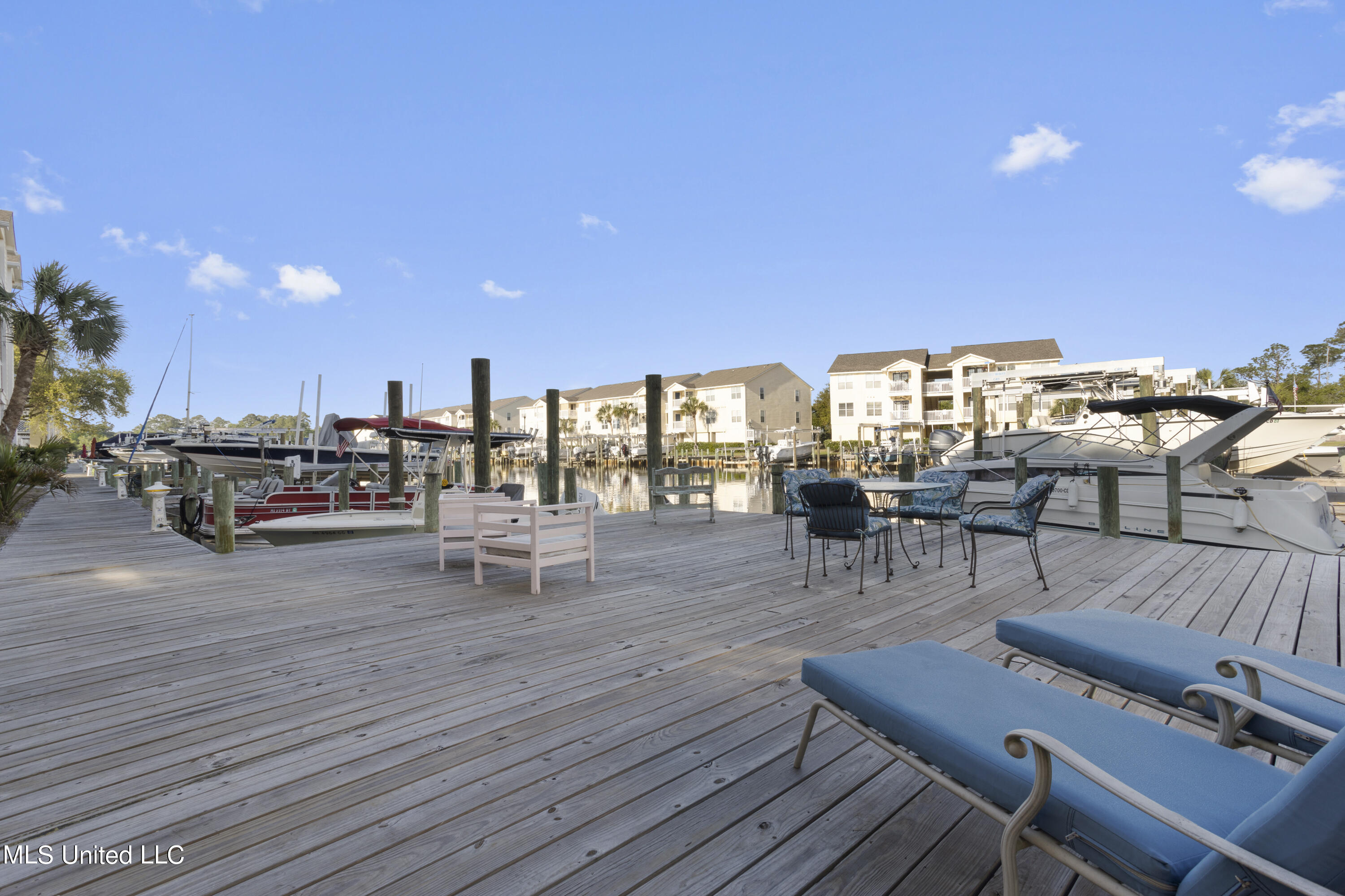 2421 Beachview B16 Drive, B16