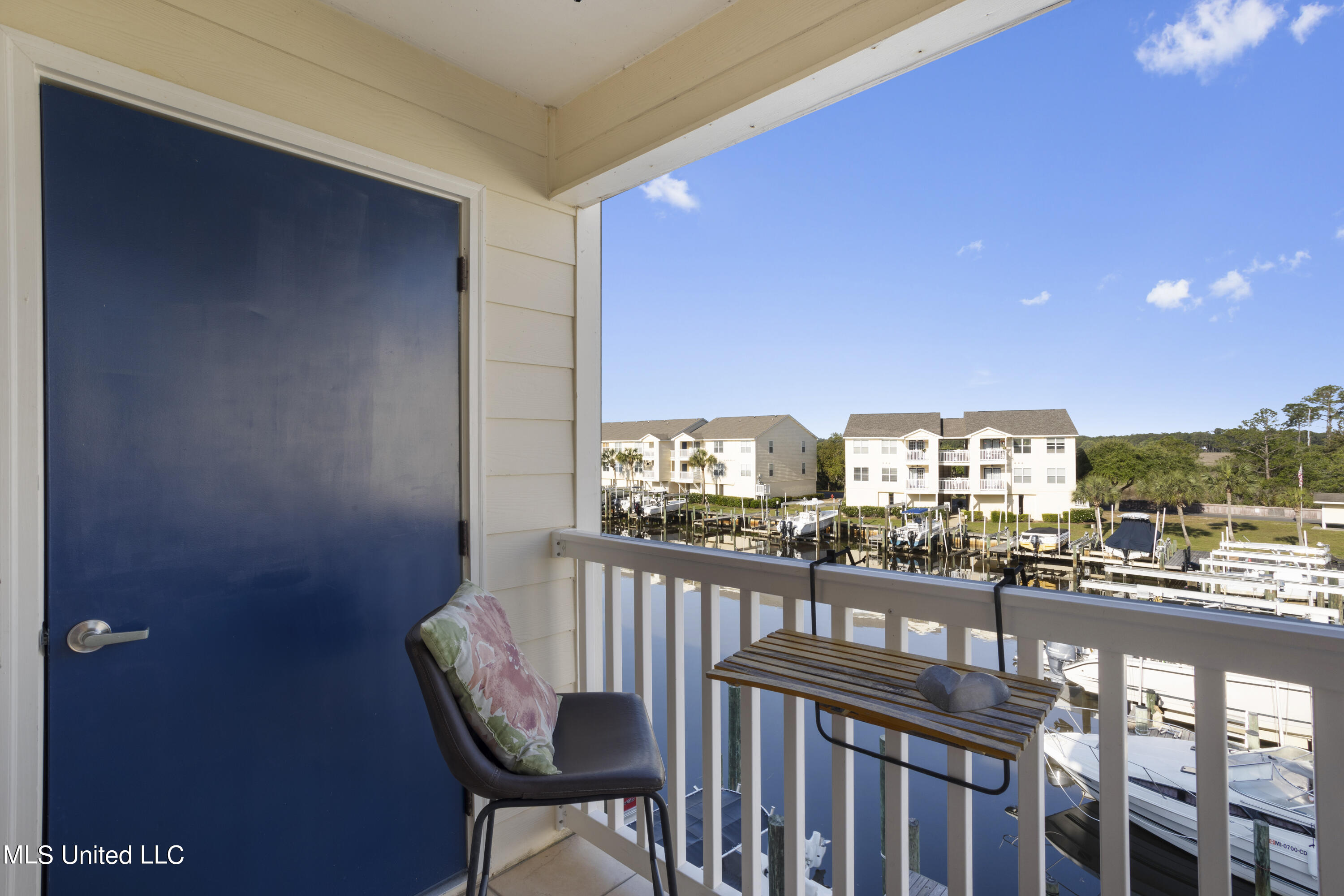 2421 Beachview B16 Drive, B16