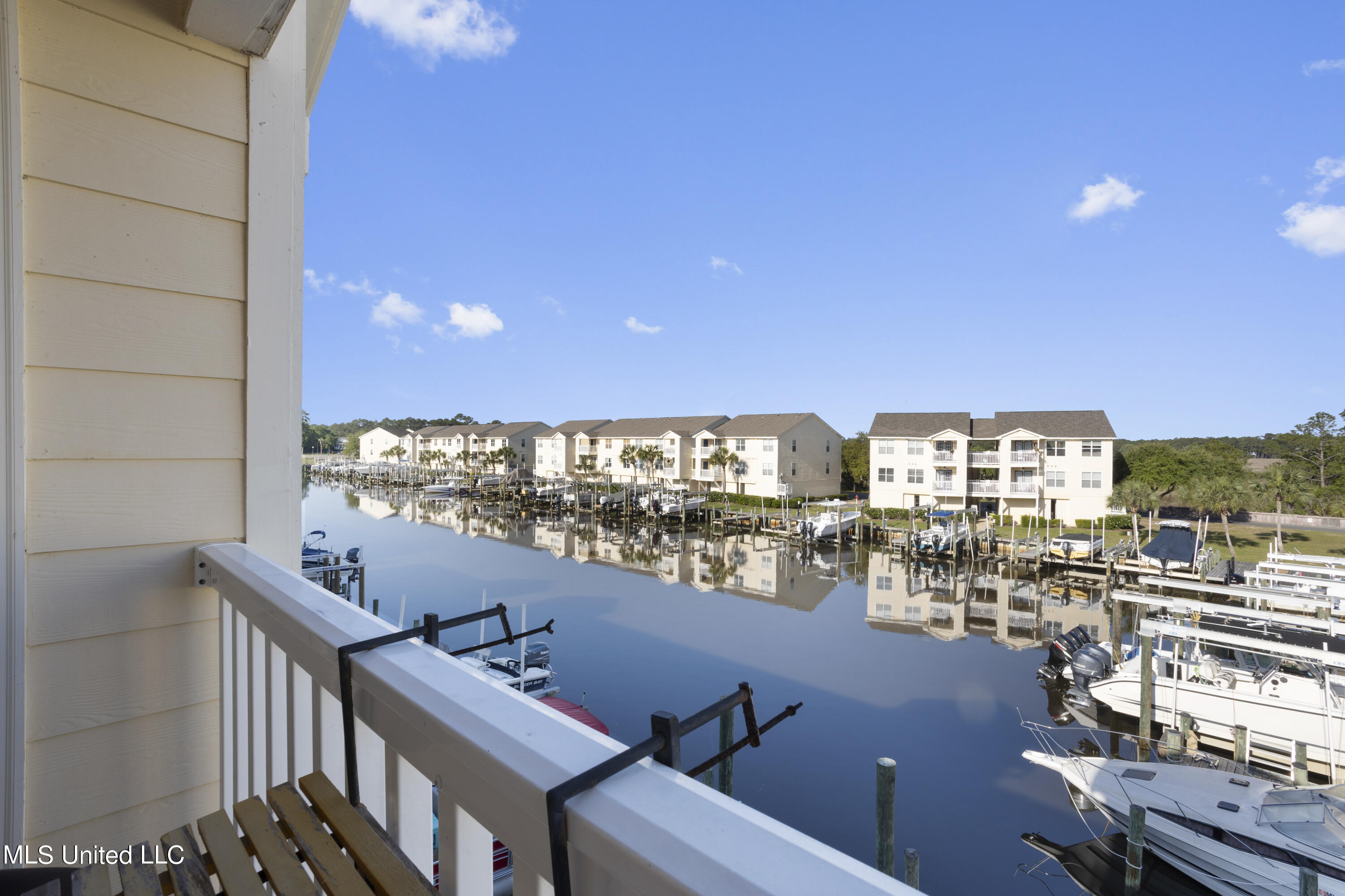 2421 Beachview B16 Drive, B16