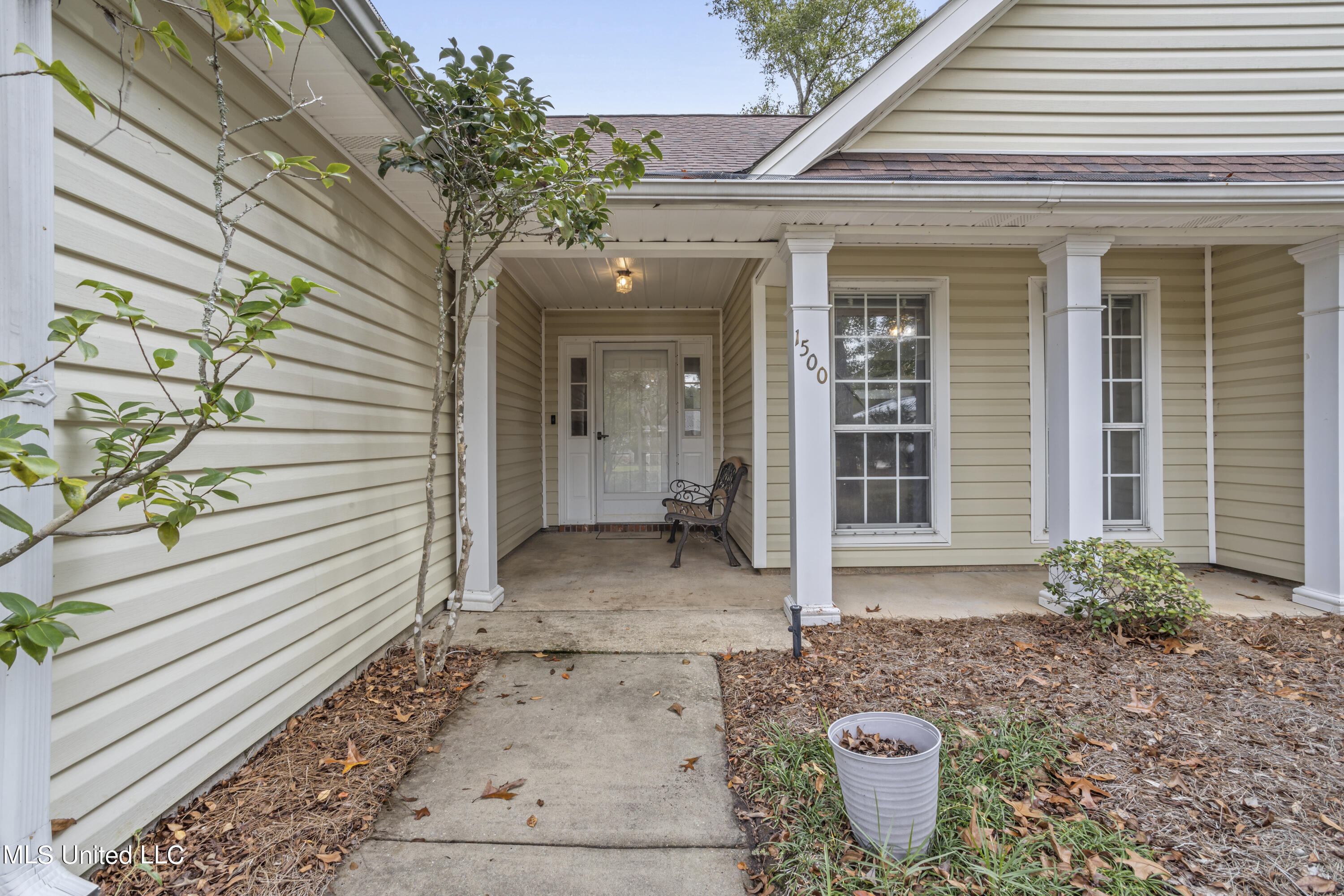 1500 Beachview Drive