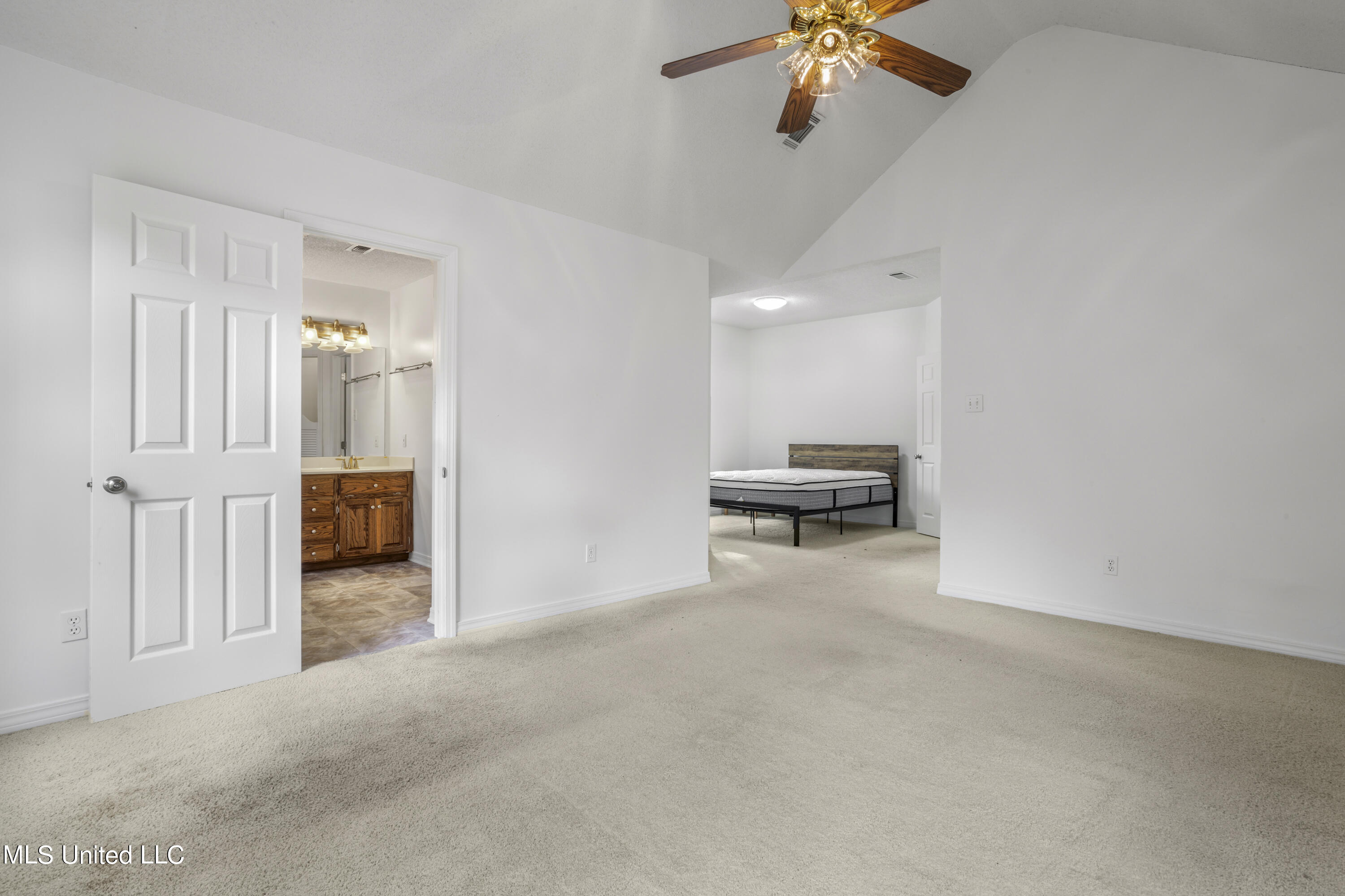 1500 Beachview Drive