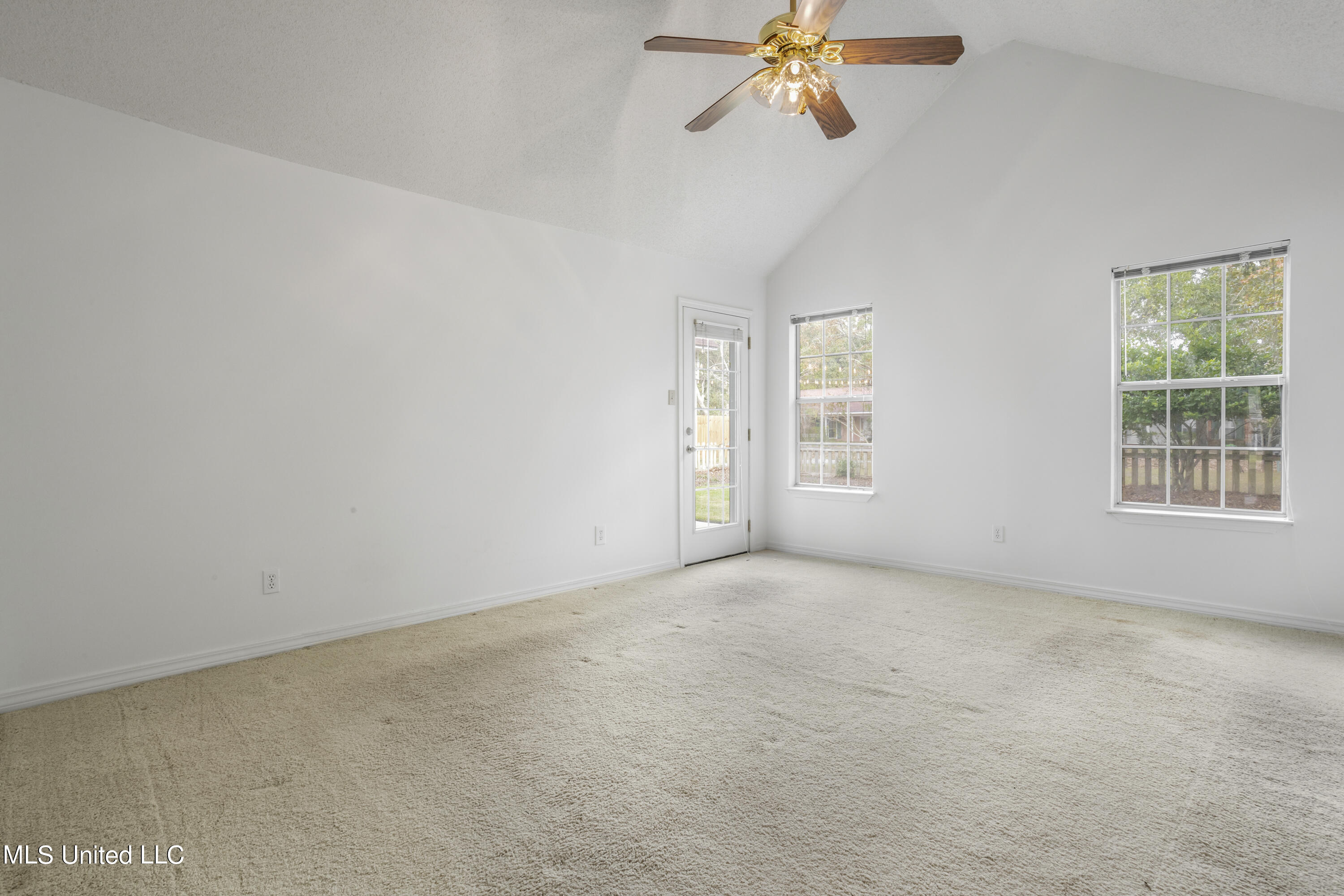 1500 Beachview Drive