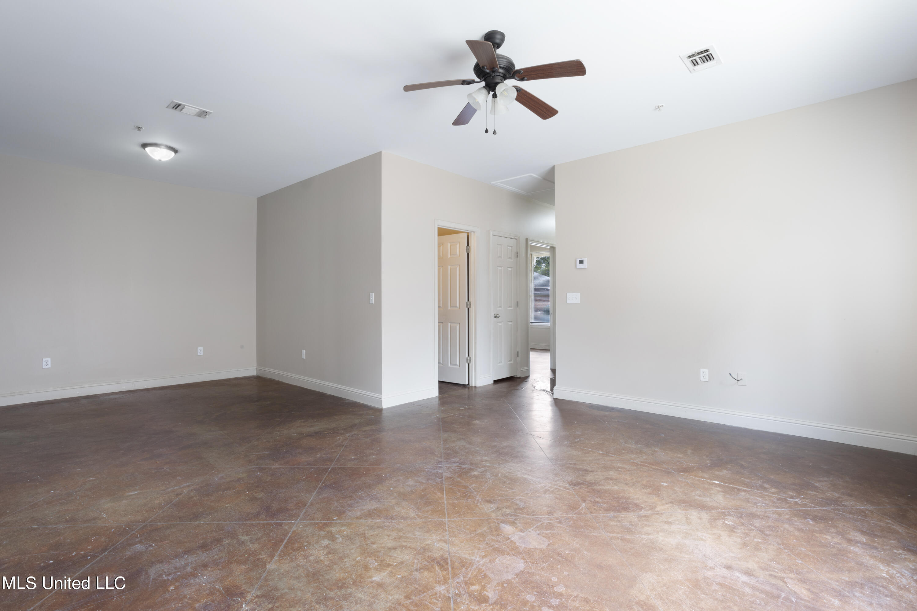 2933 Magnolia Court