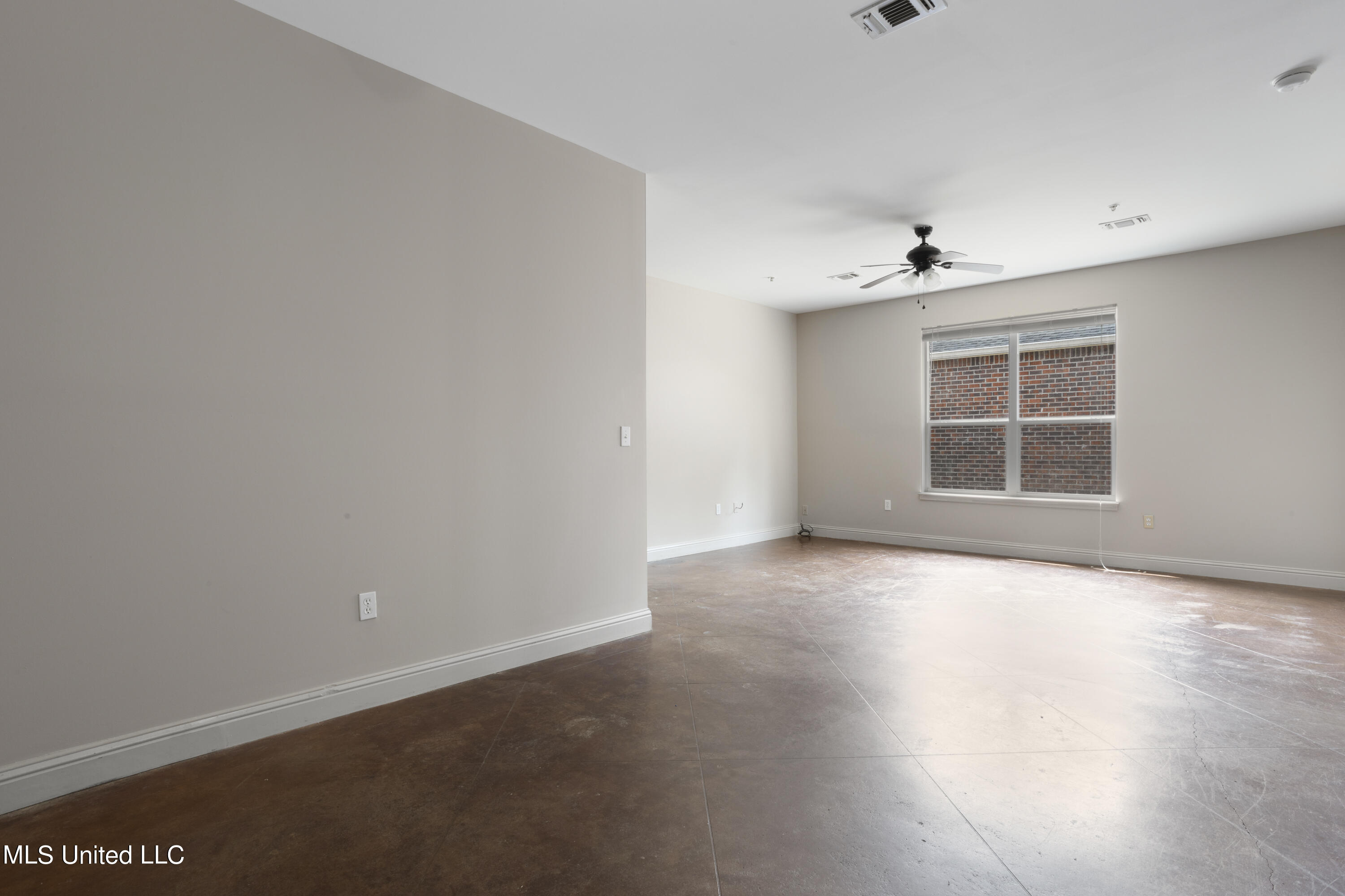 2933 Magnolia Court