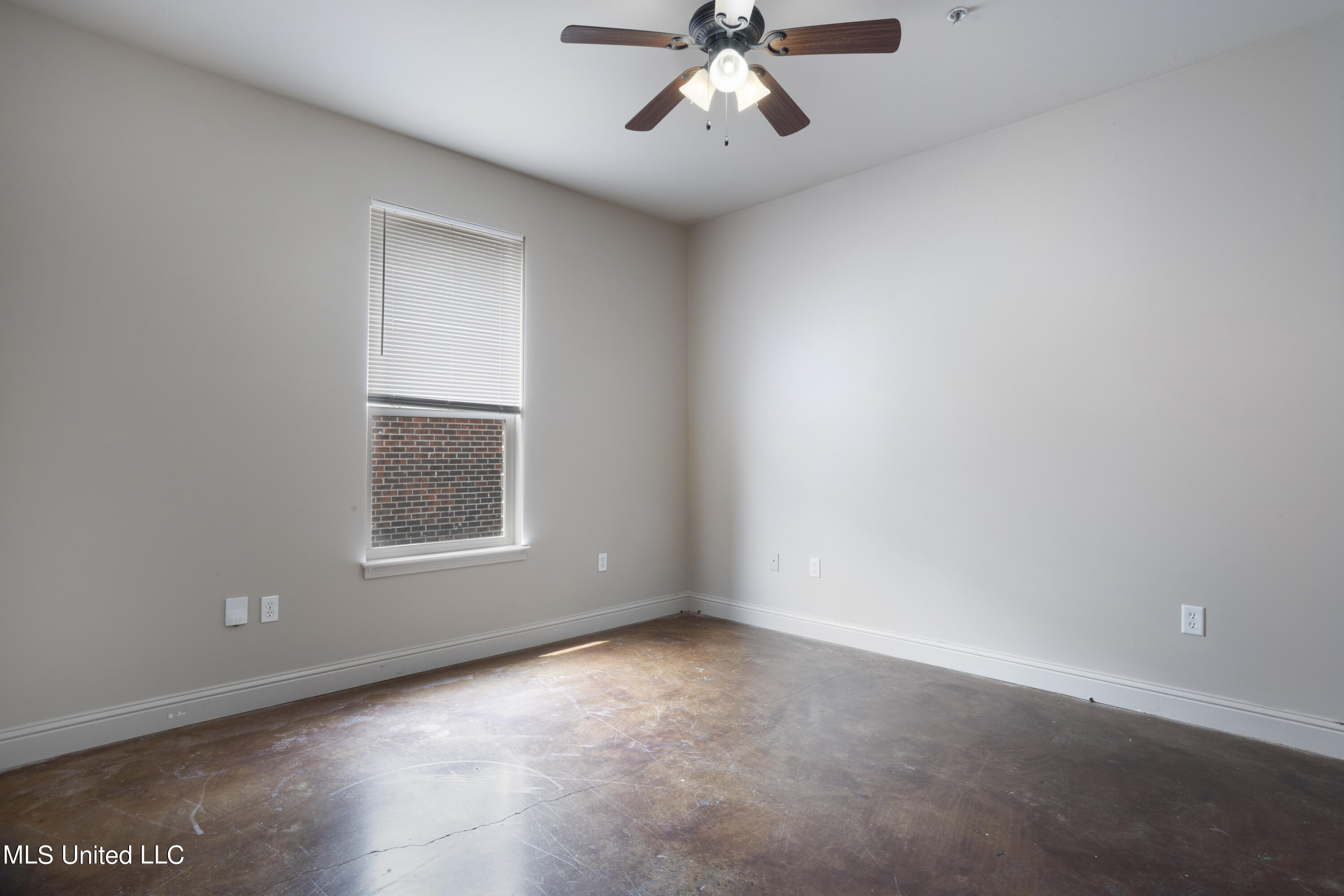 2933 Magnolia Court
