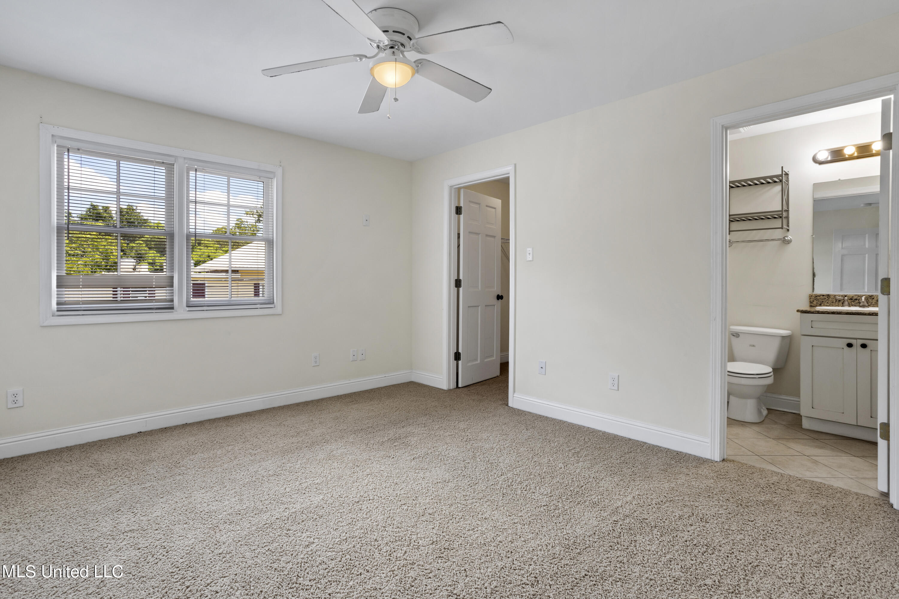 808 Desoto Street, 8