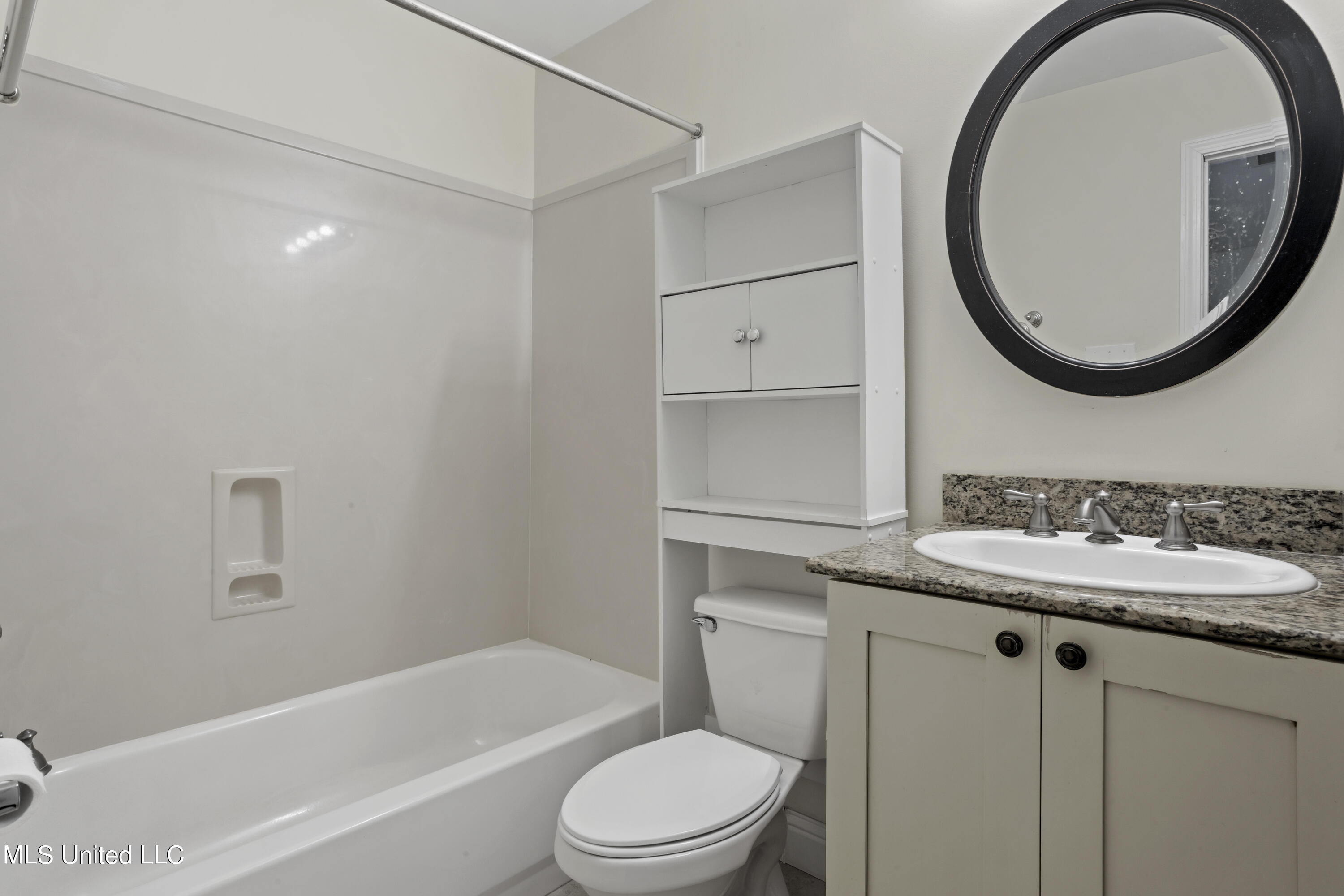 808 Desoto Street, 8