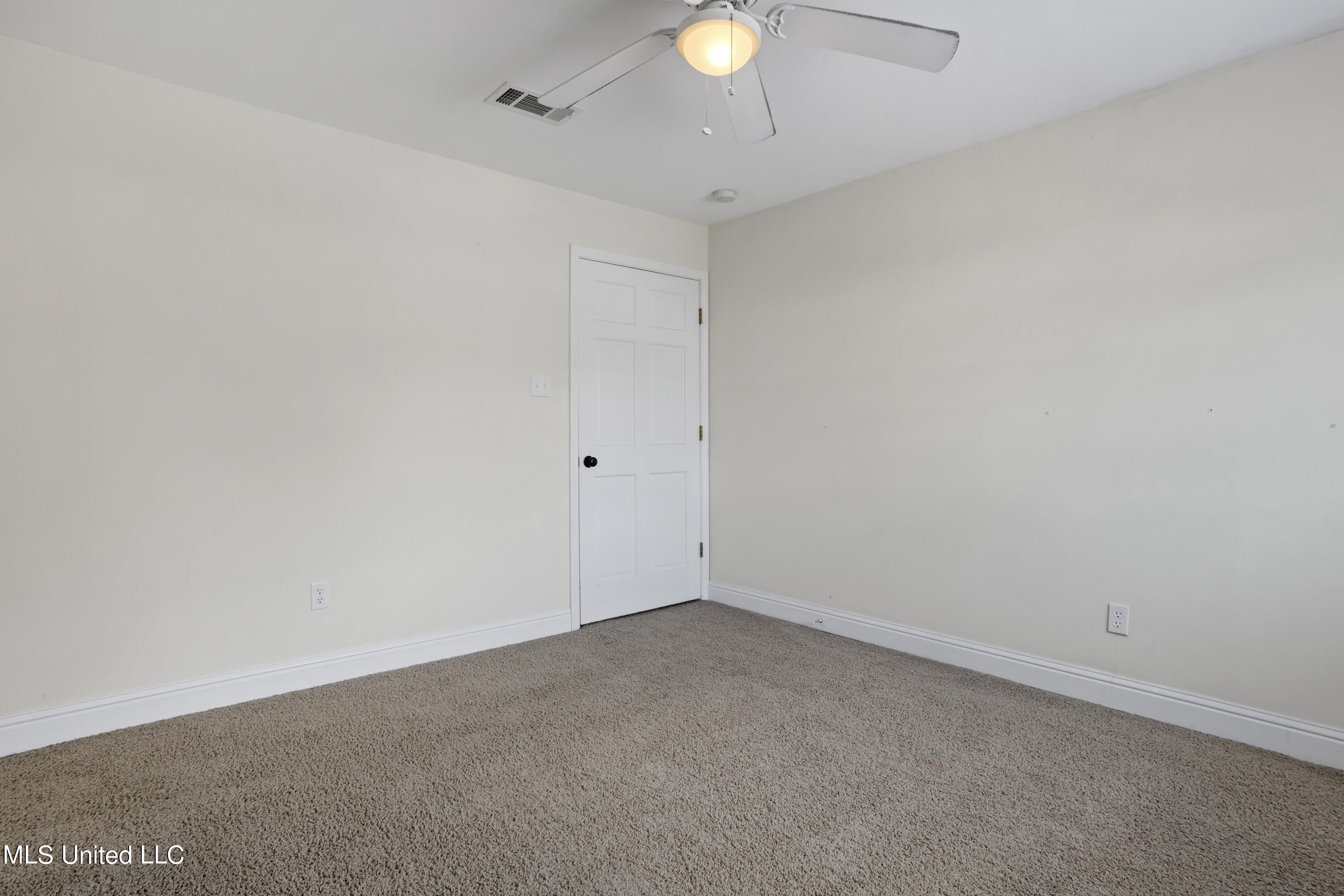 808 Desoto Street, 8