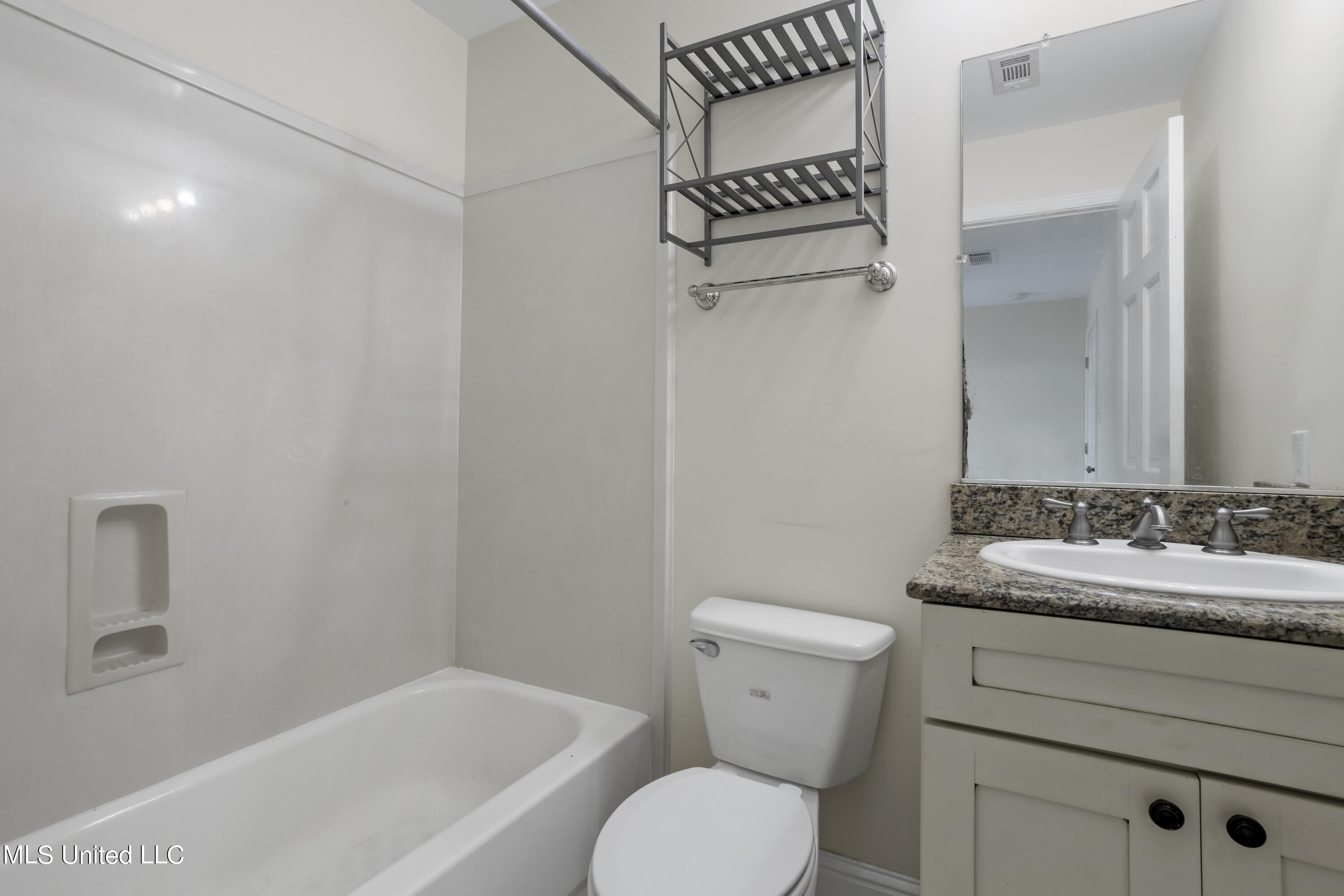 808 Desoto Street, 8