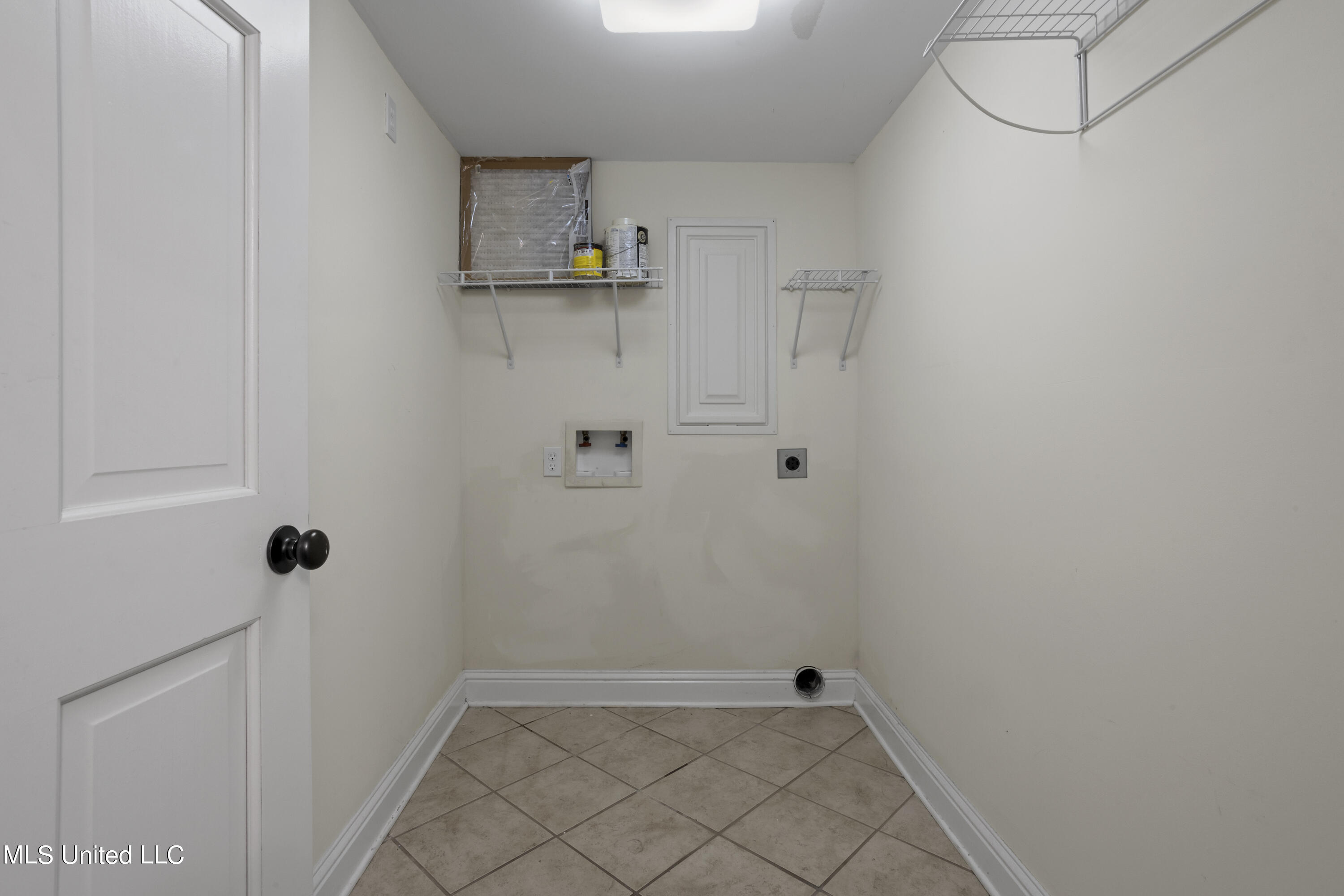 808 Desoto Street, 8