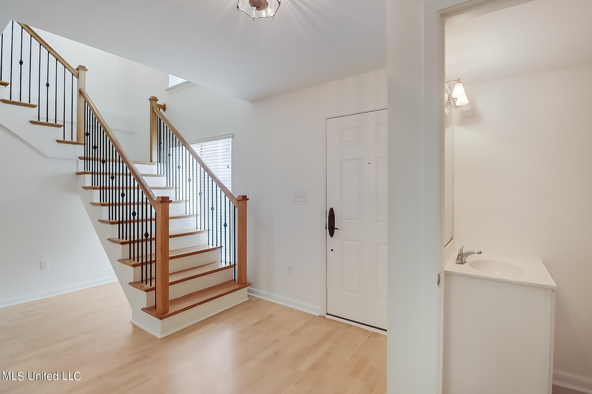 527 Front Beach Drive, 19