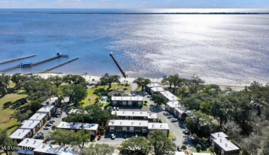 527 Front Beach Drive, 19