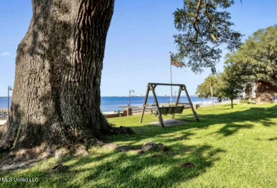 527 Front Beach Drive, 19