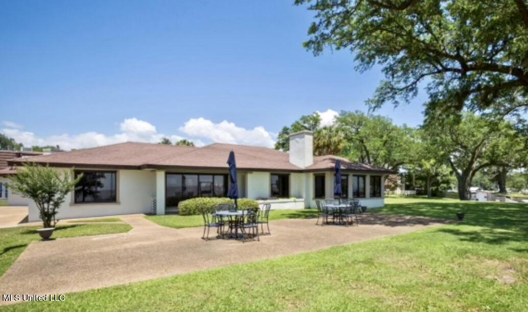 527 Front Beach Drive, 19