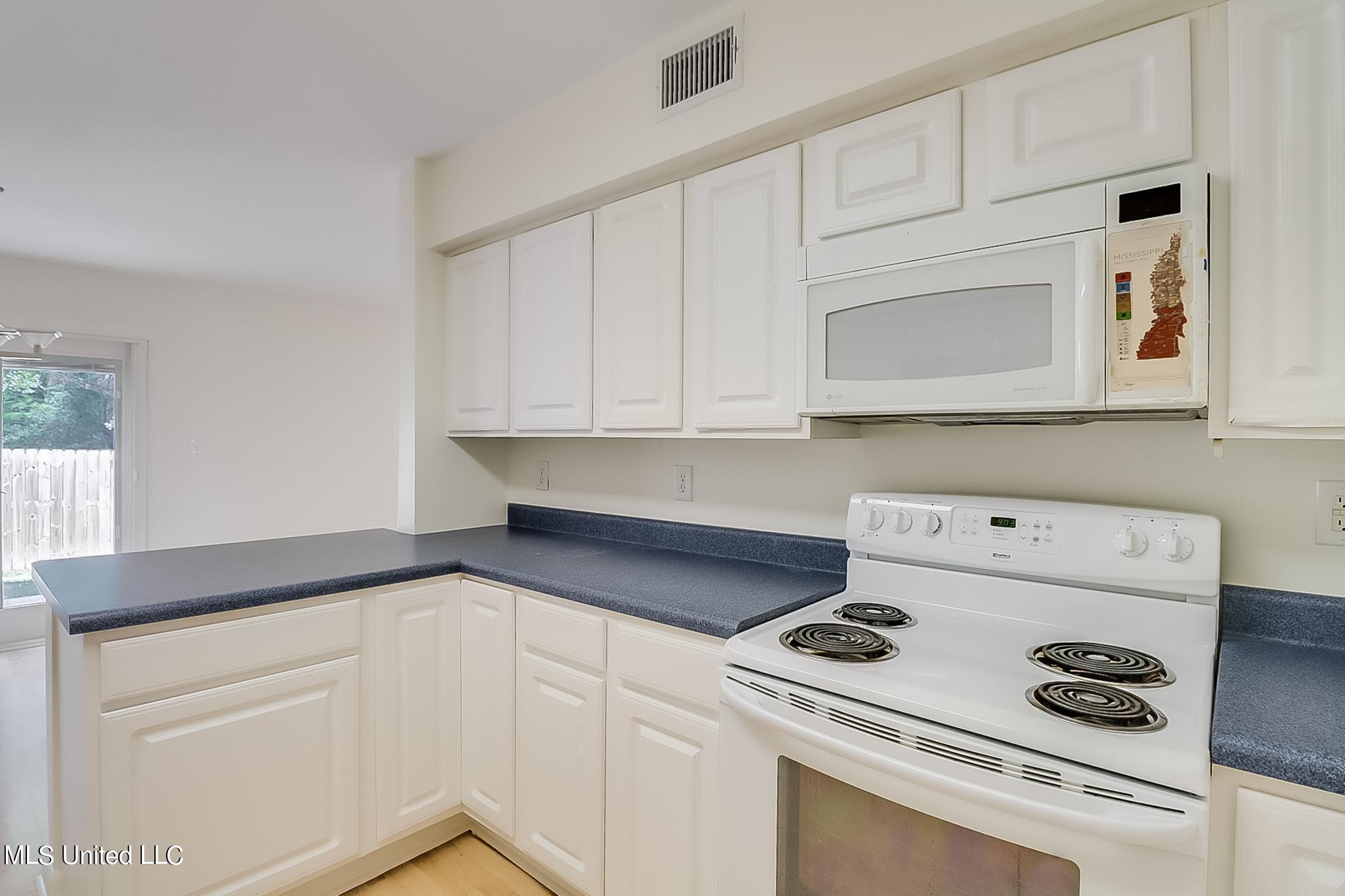 527 Front Beach Drive, 19