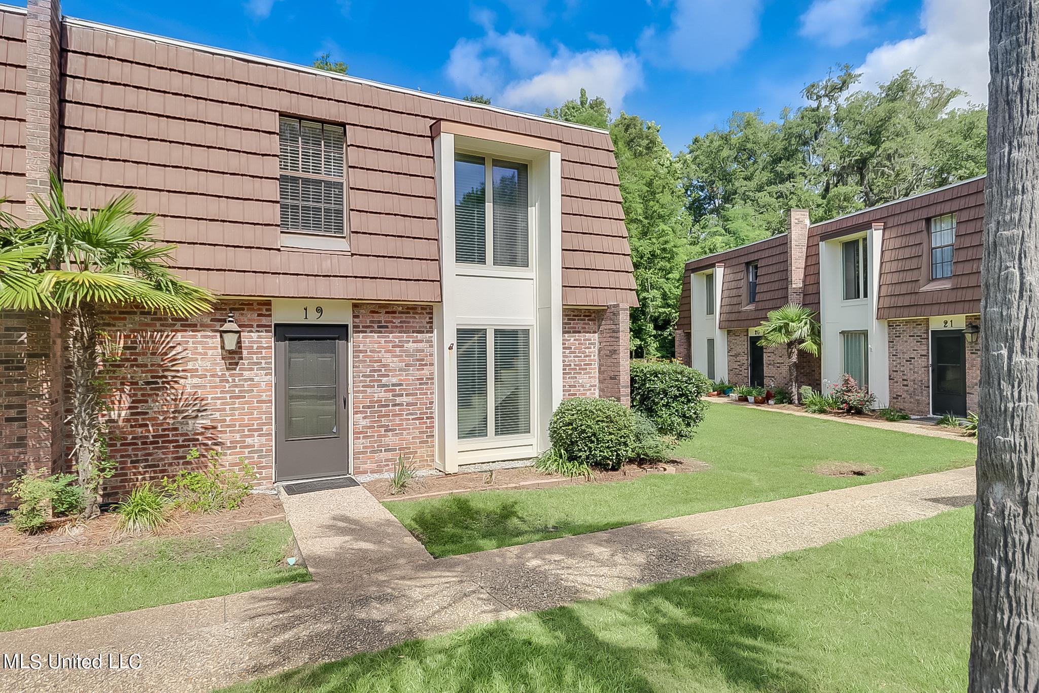 527 Front Beach Drive, 19