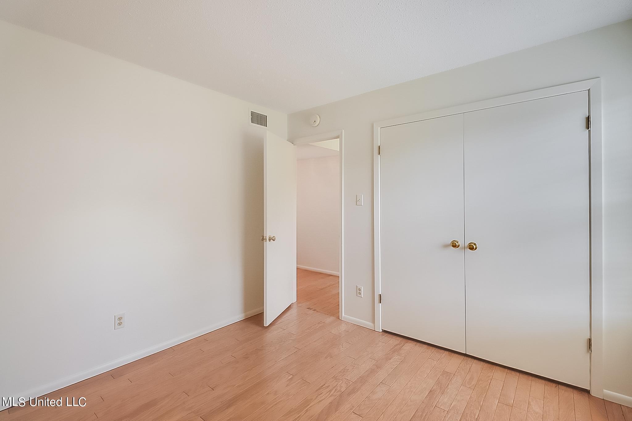 527 Front Beach Drive, 19