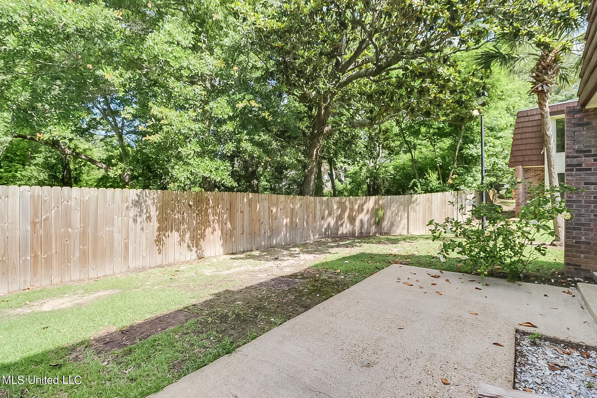 527 Front Beach Drive, 19