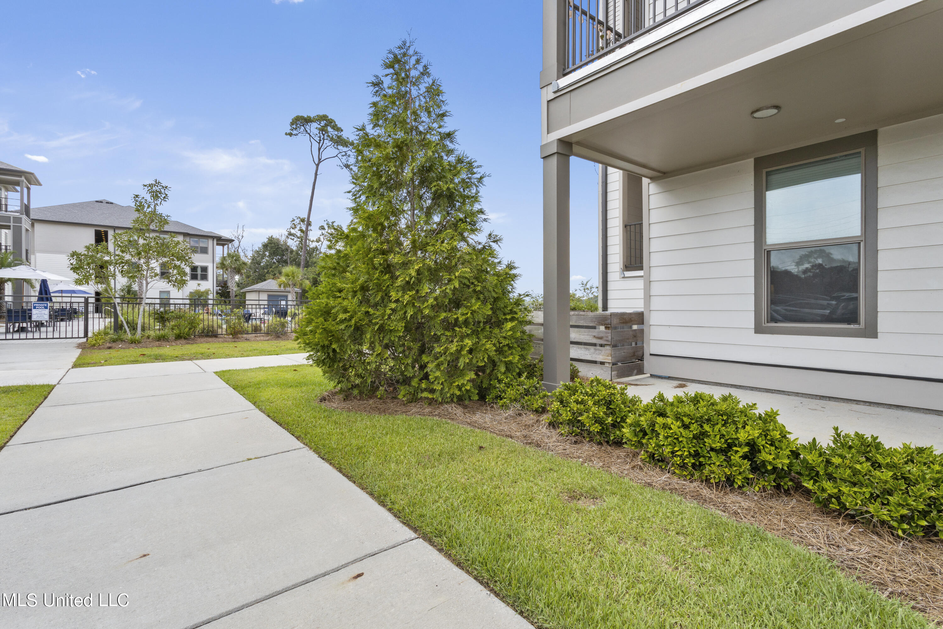 2501 Bienville Boulevard, 412