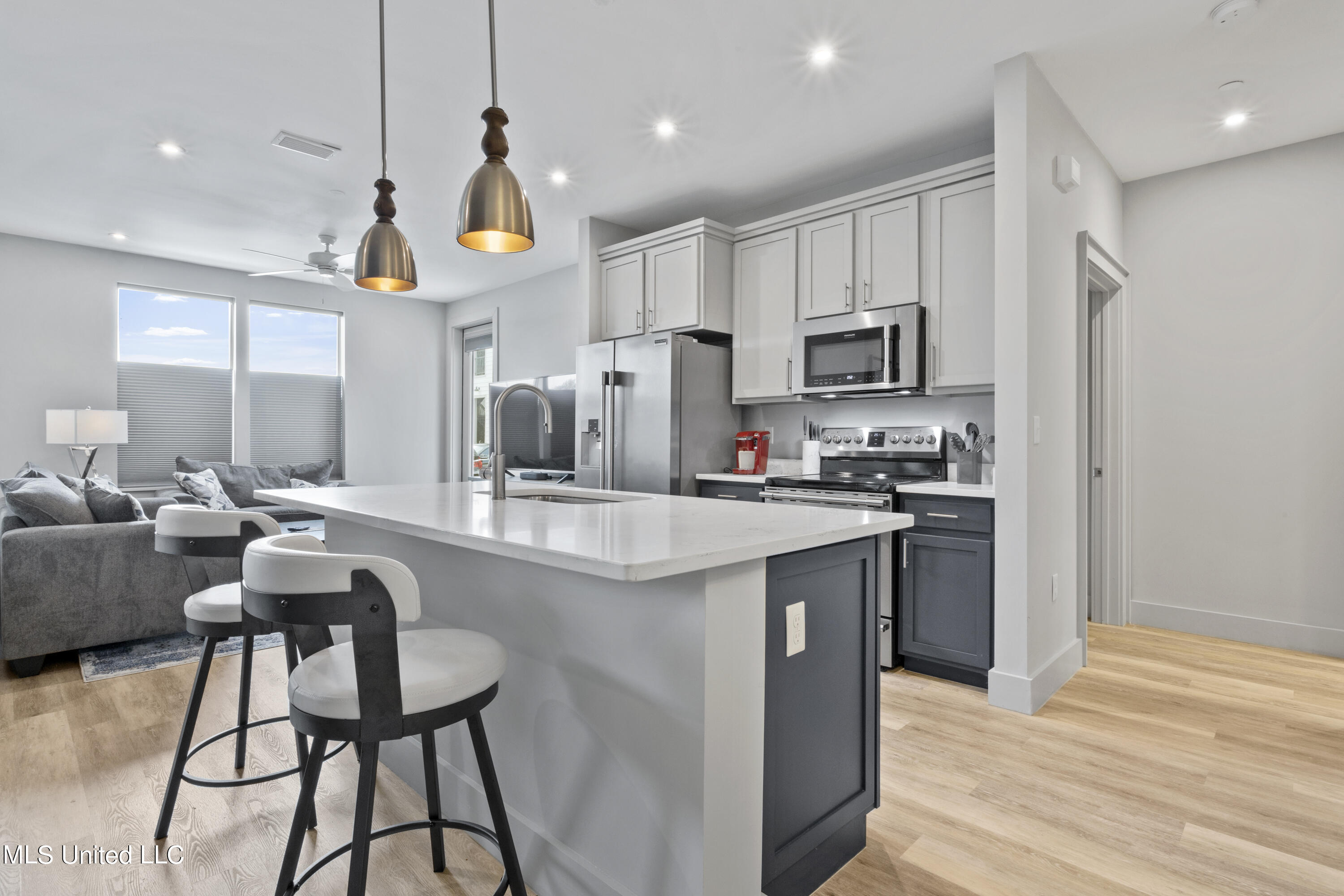 2501 Bienville Boulevard, 412