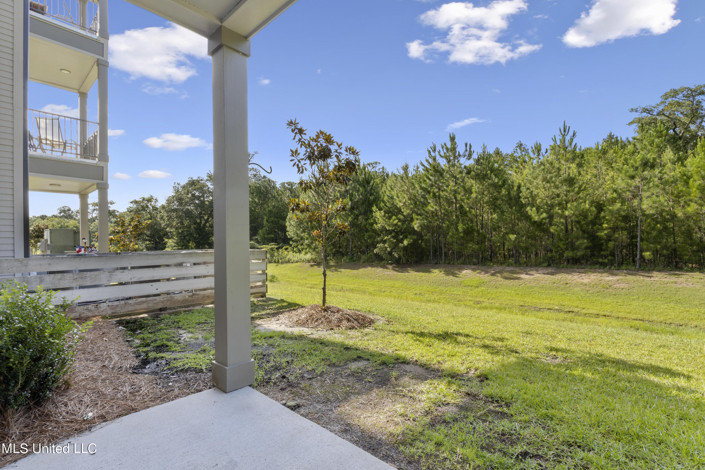 2501 Bienville Boulevard, 513