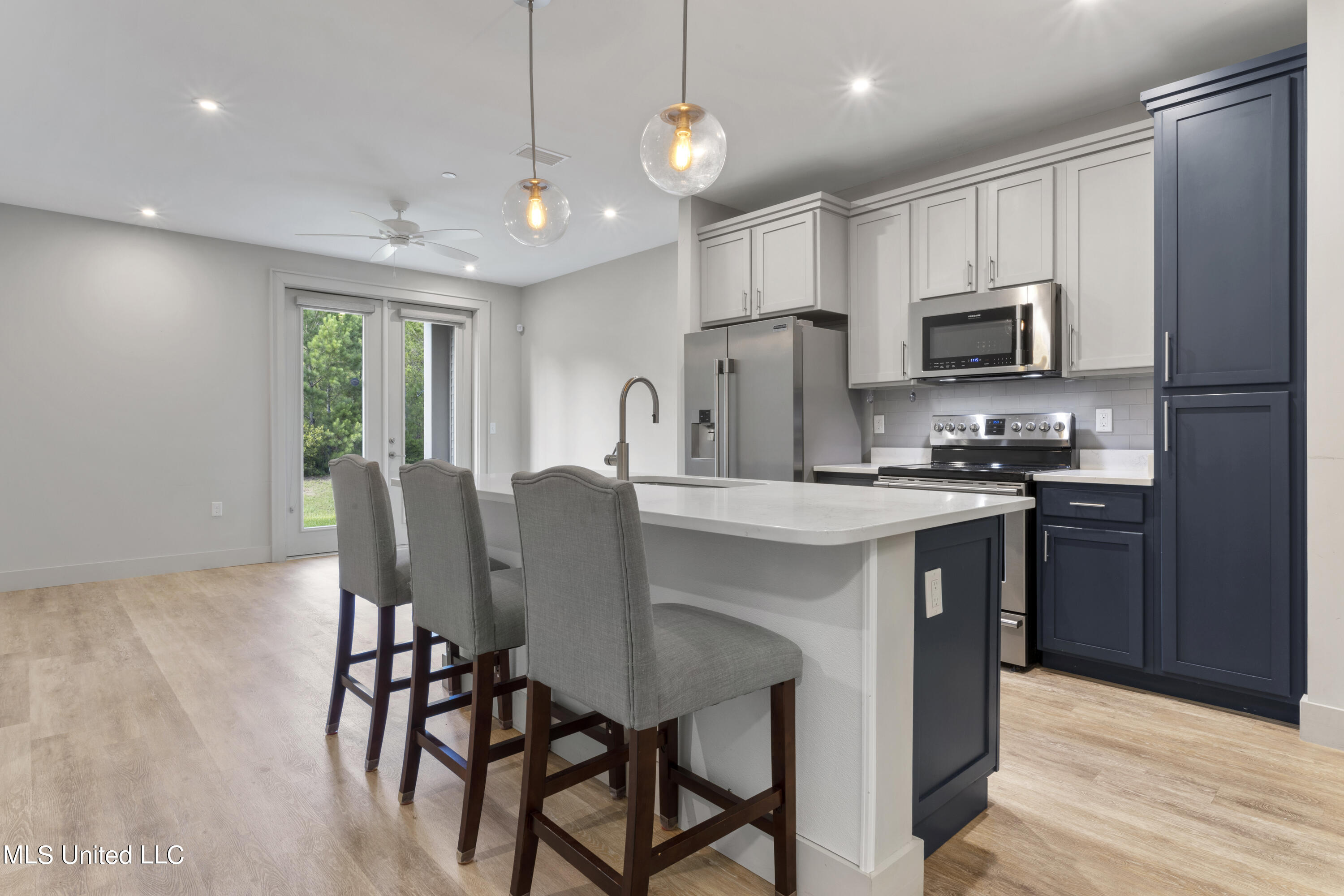 2501 Bienville Boulevard, 513