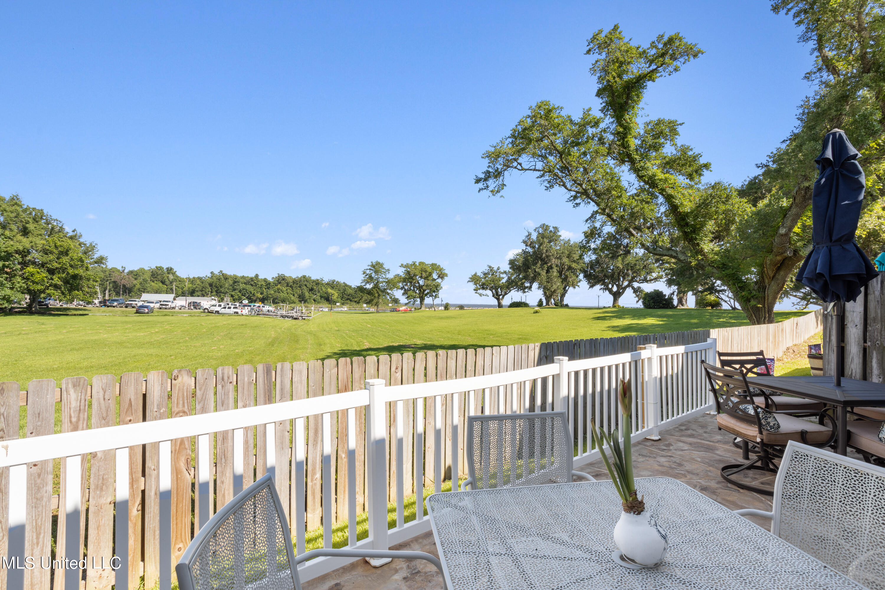 527 Front Beach Drive, 40