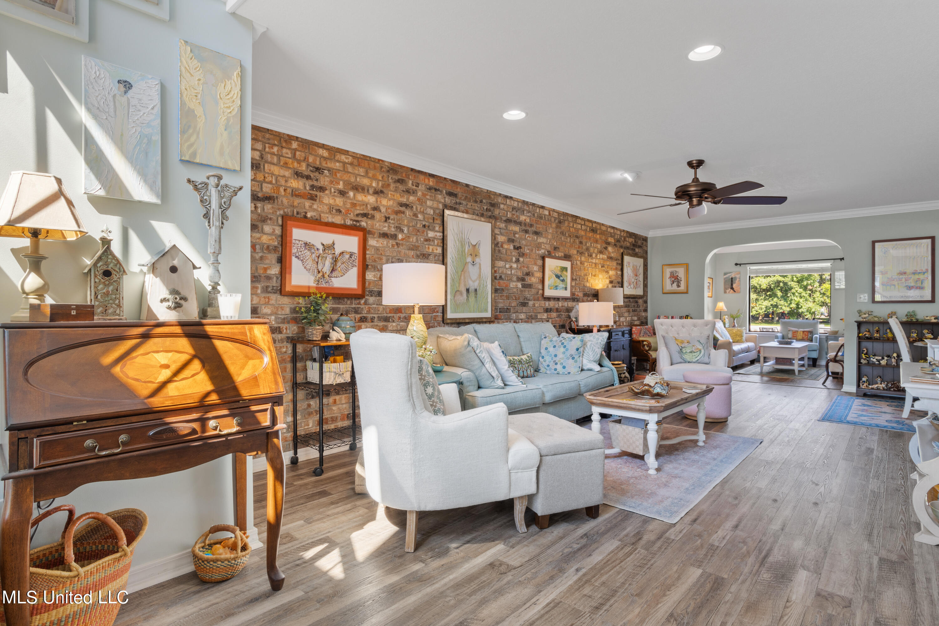 527 Front Beach Drive, 40