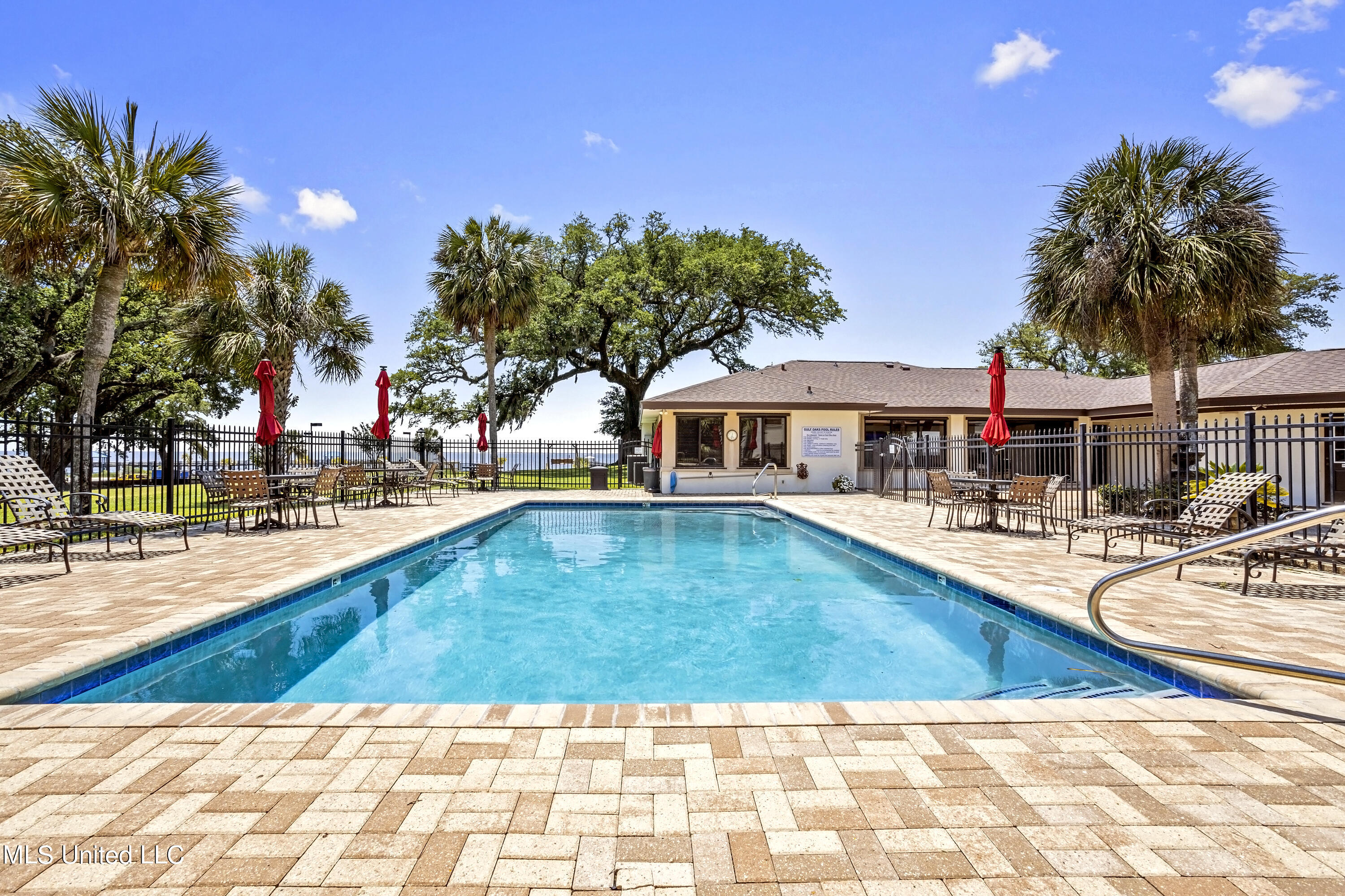 527 Front Beach Drive, 40