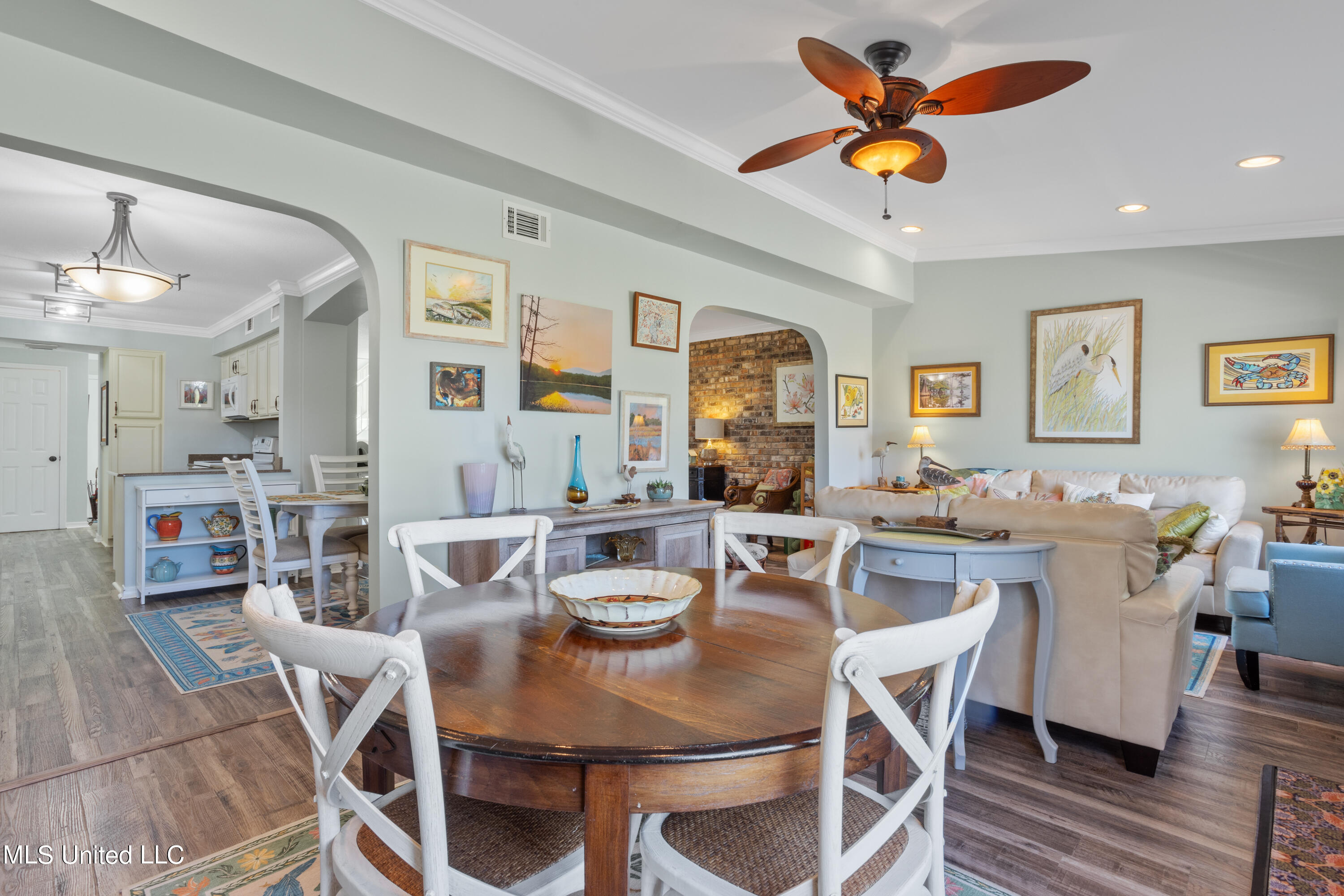 527 Front Beach Drive, 40