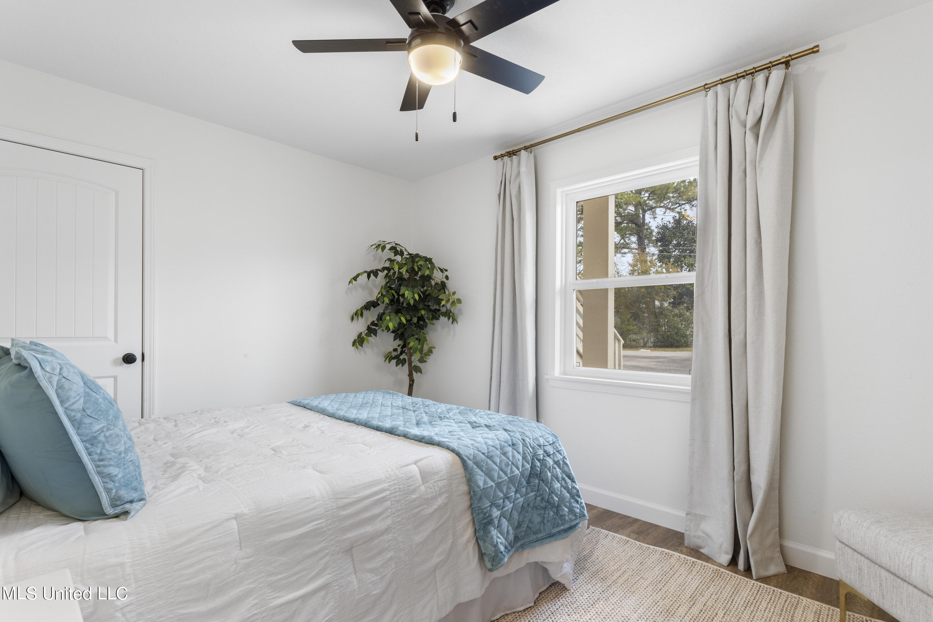114 Ethel Circle, 5