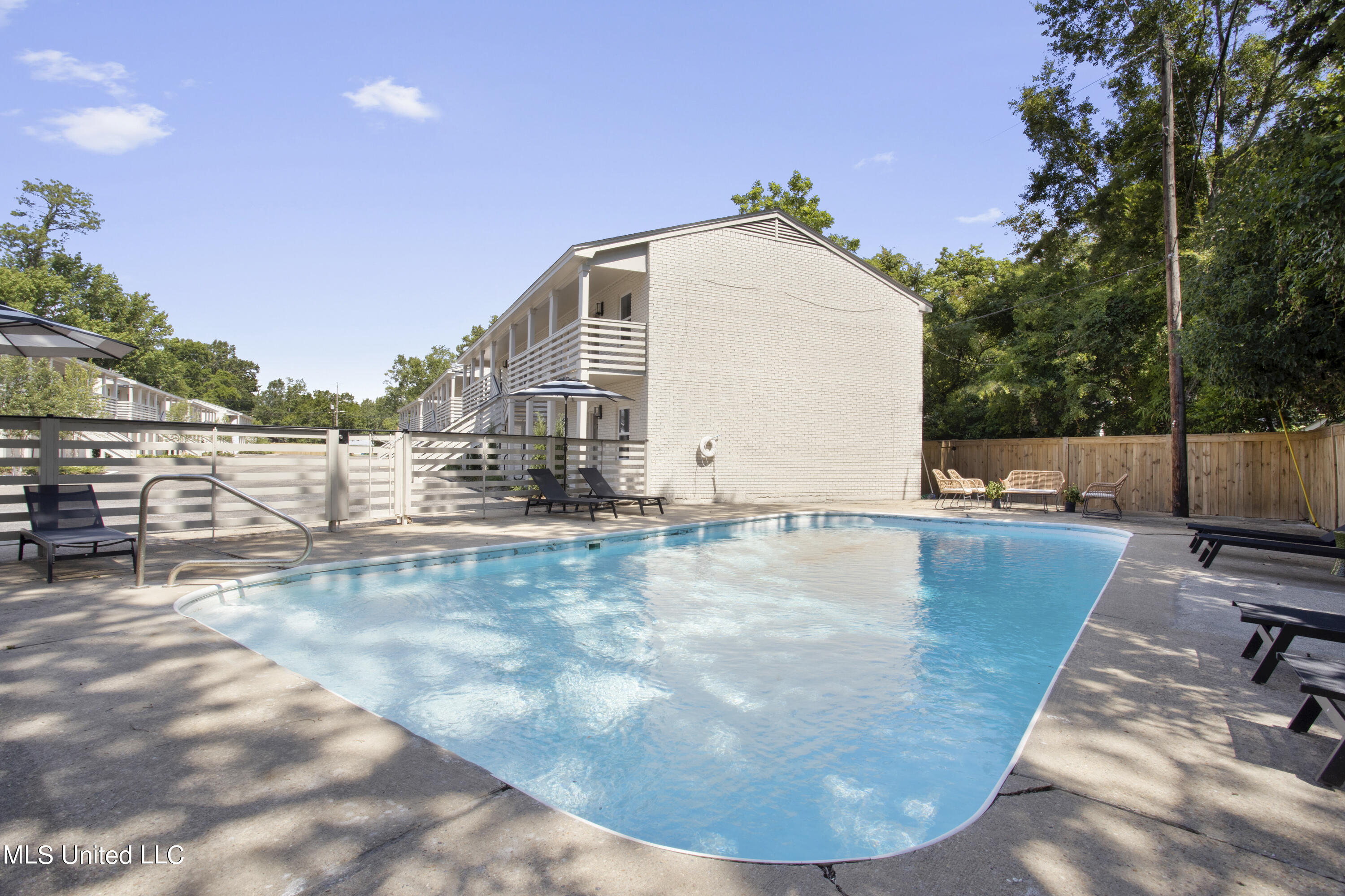 114 Ethel Circle, 15