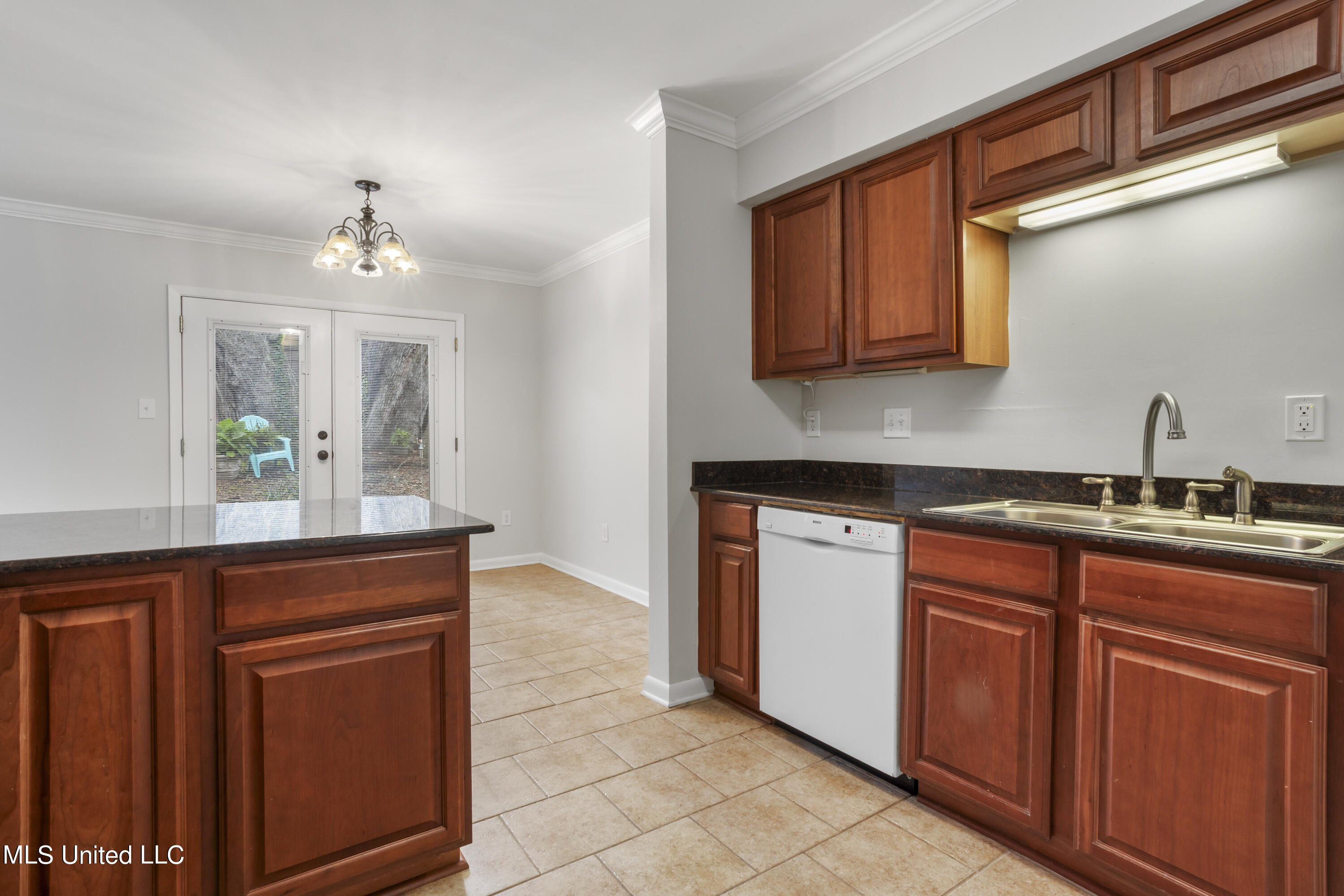 527 Front Beach Drive, 59