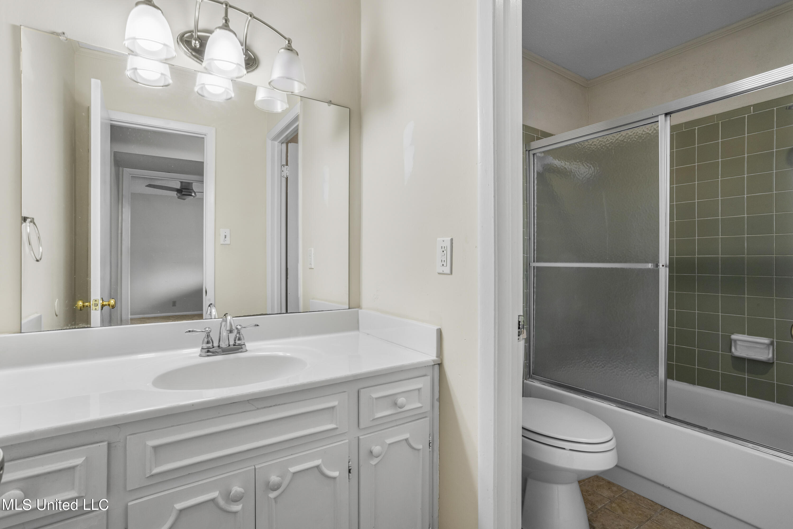 527 Front Beach Drive, 59