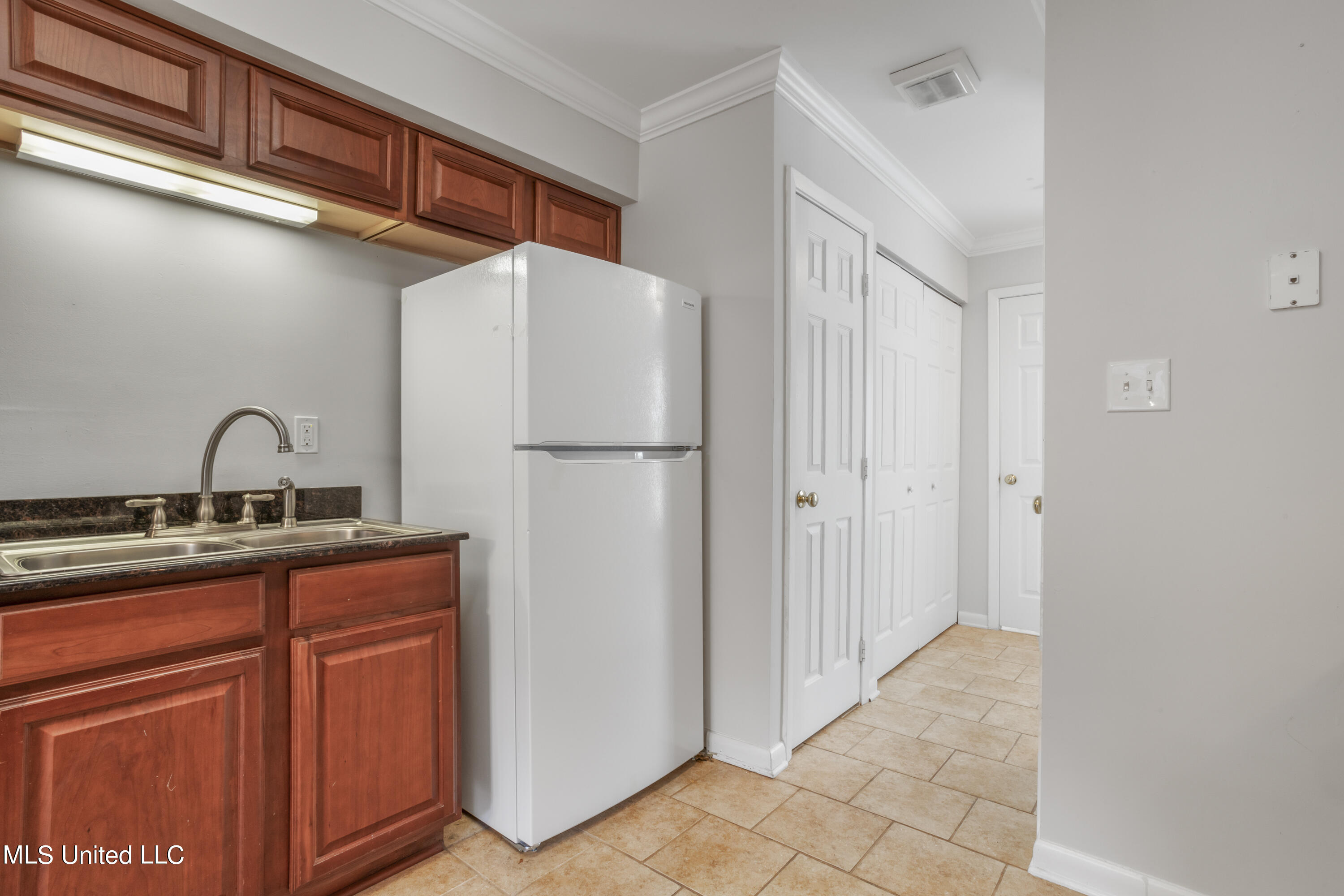 527 Front Beach Drive, 59