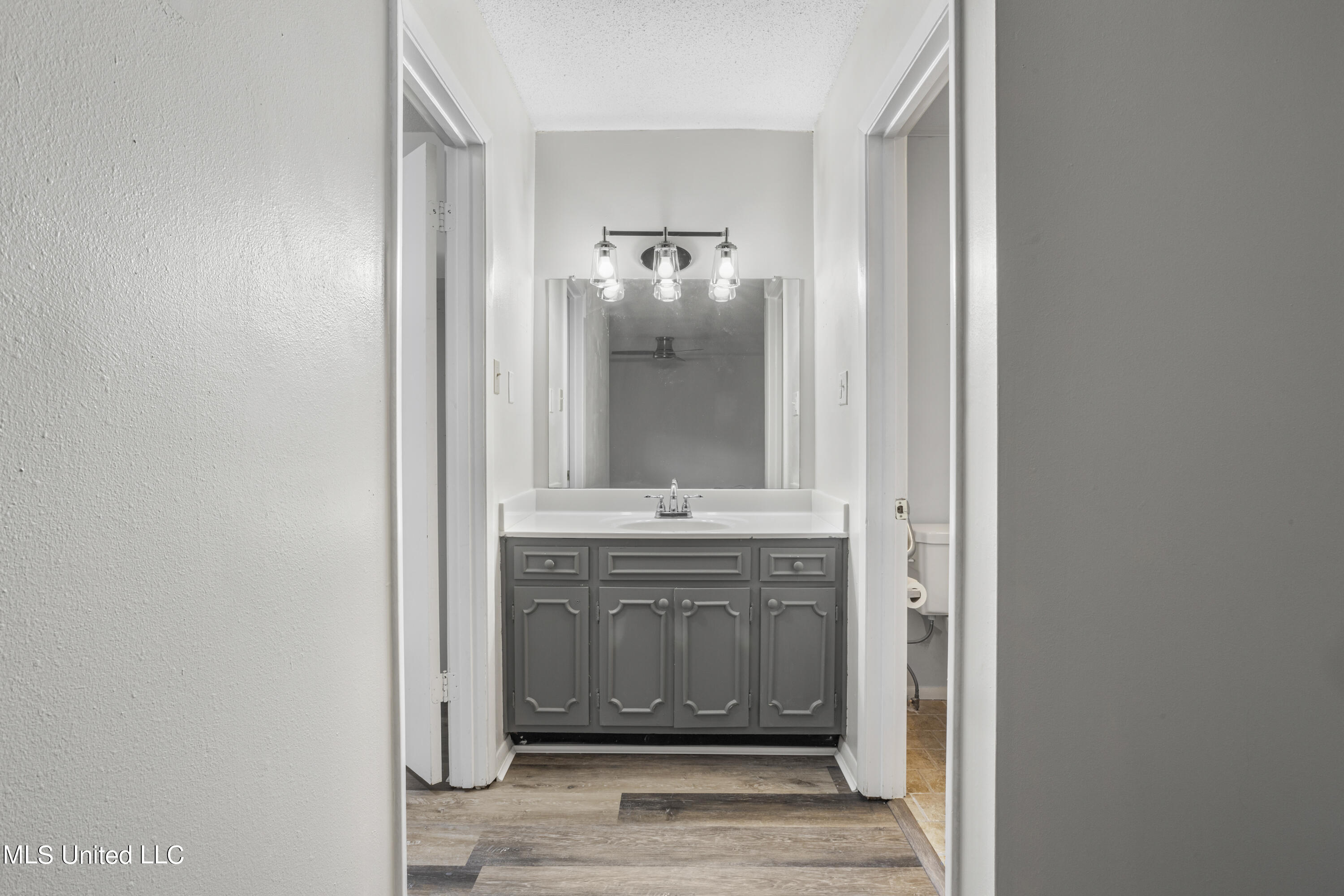 527 Front Beach Drive, 59