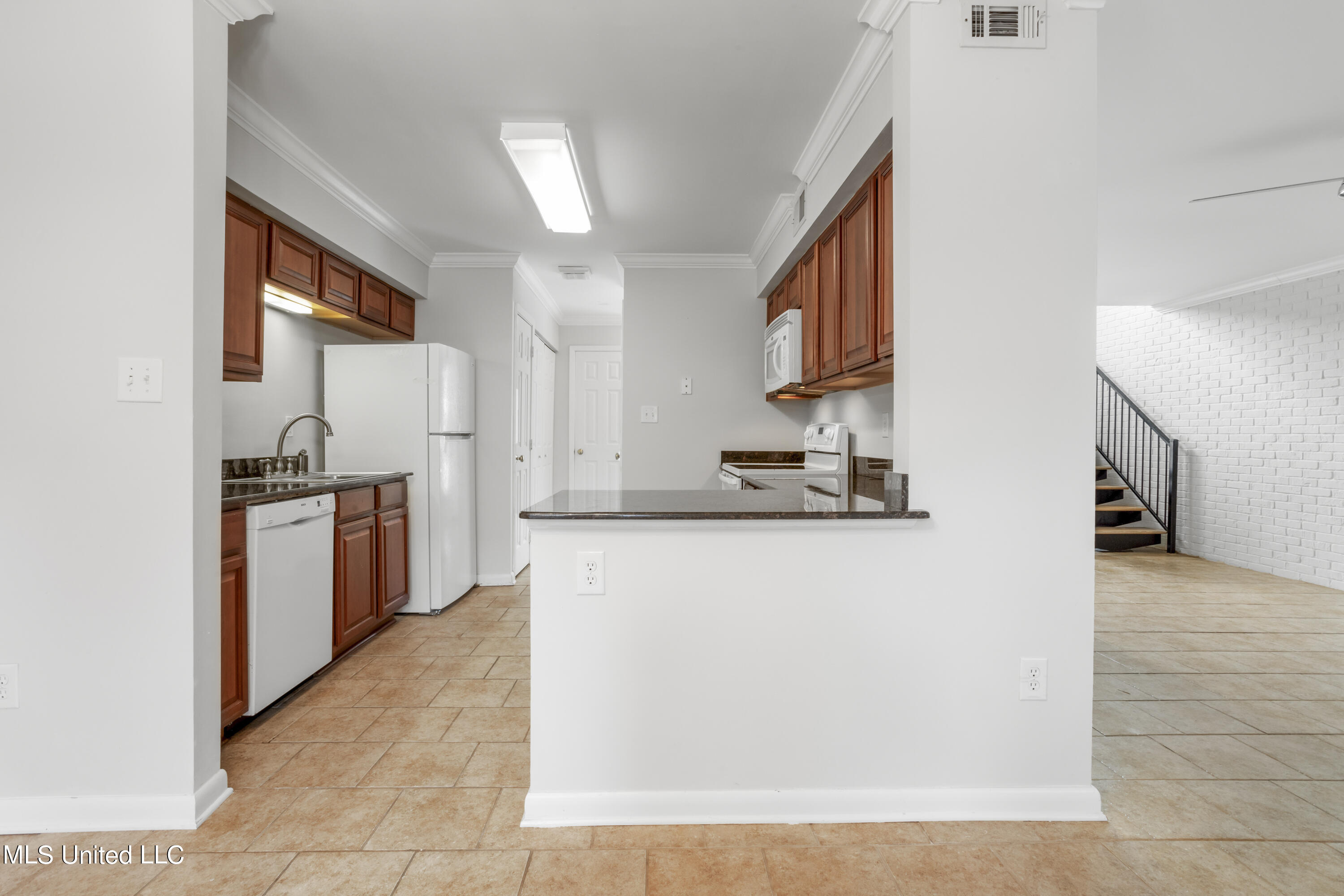 527 Front Beach Drive, 59