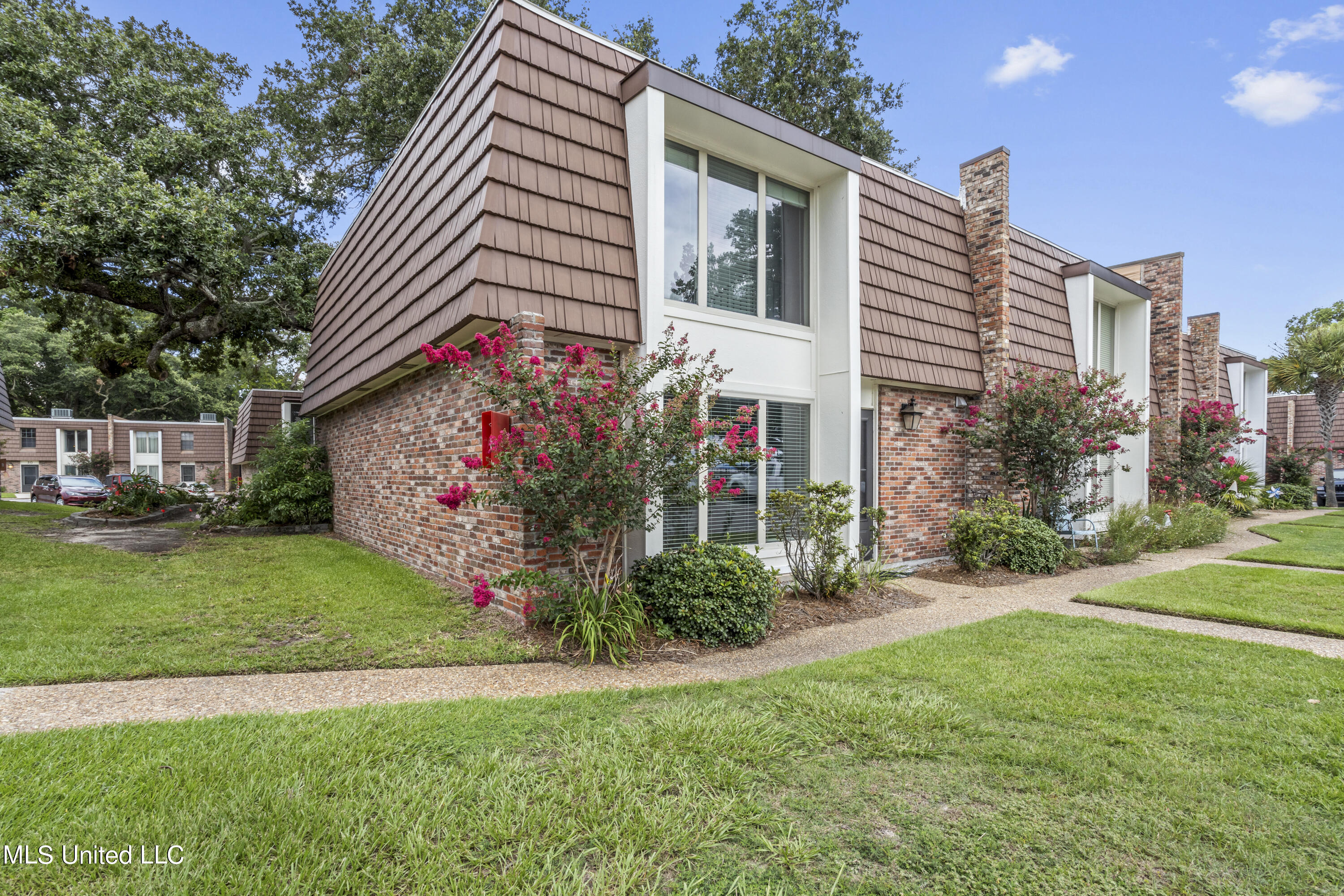 527 Front Beach Drive, 59