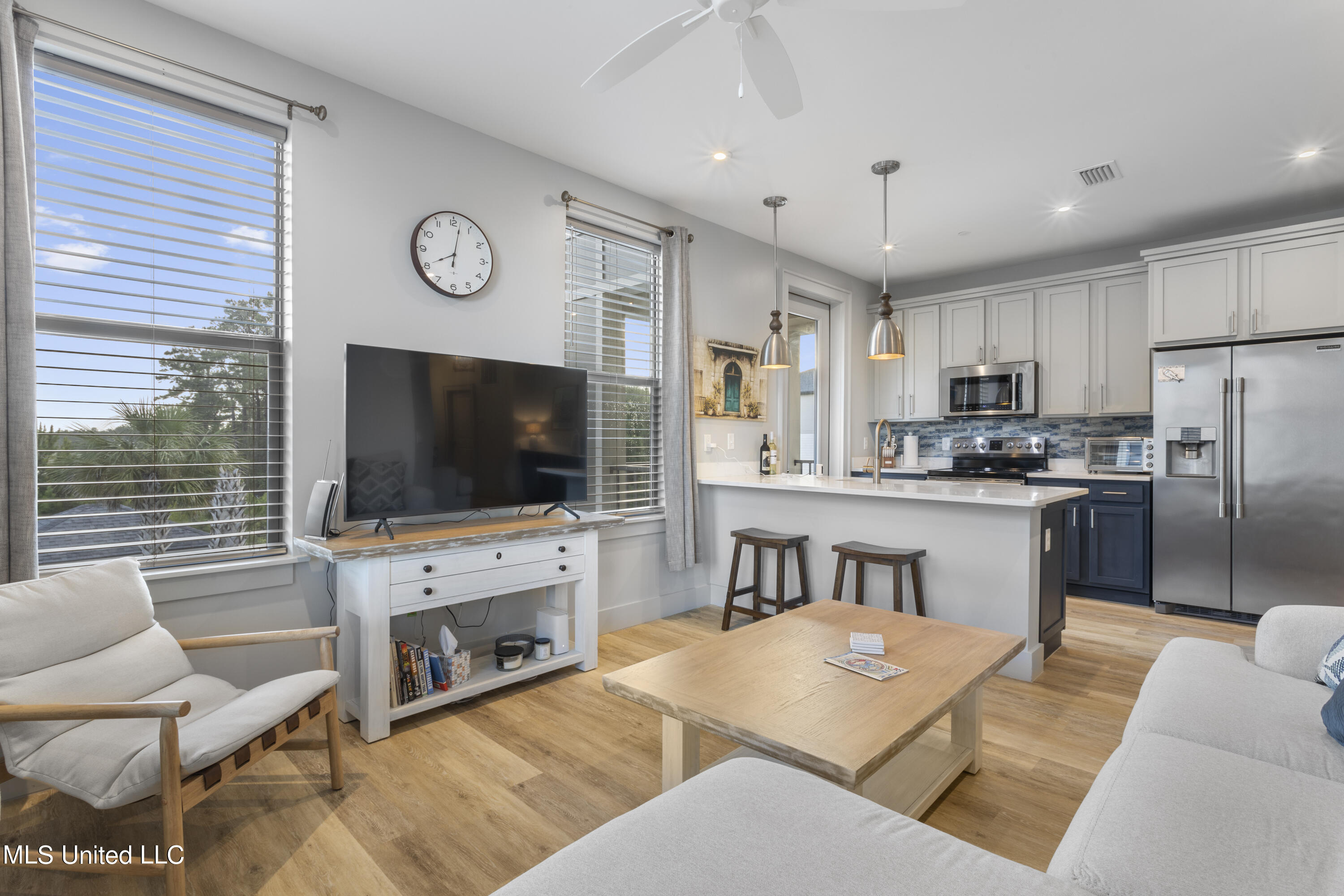 2501 Bienville Boulevard, 321