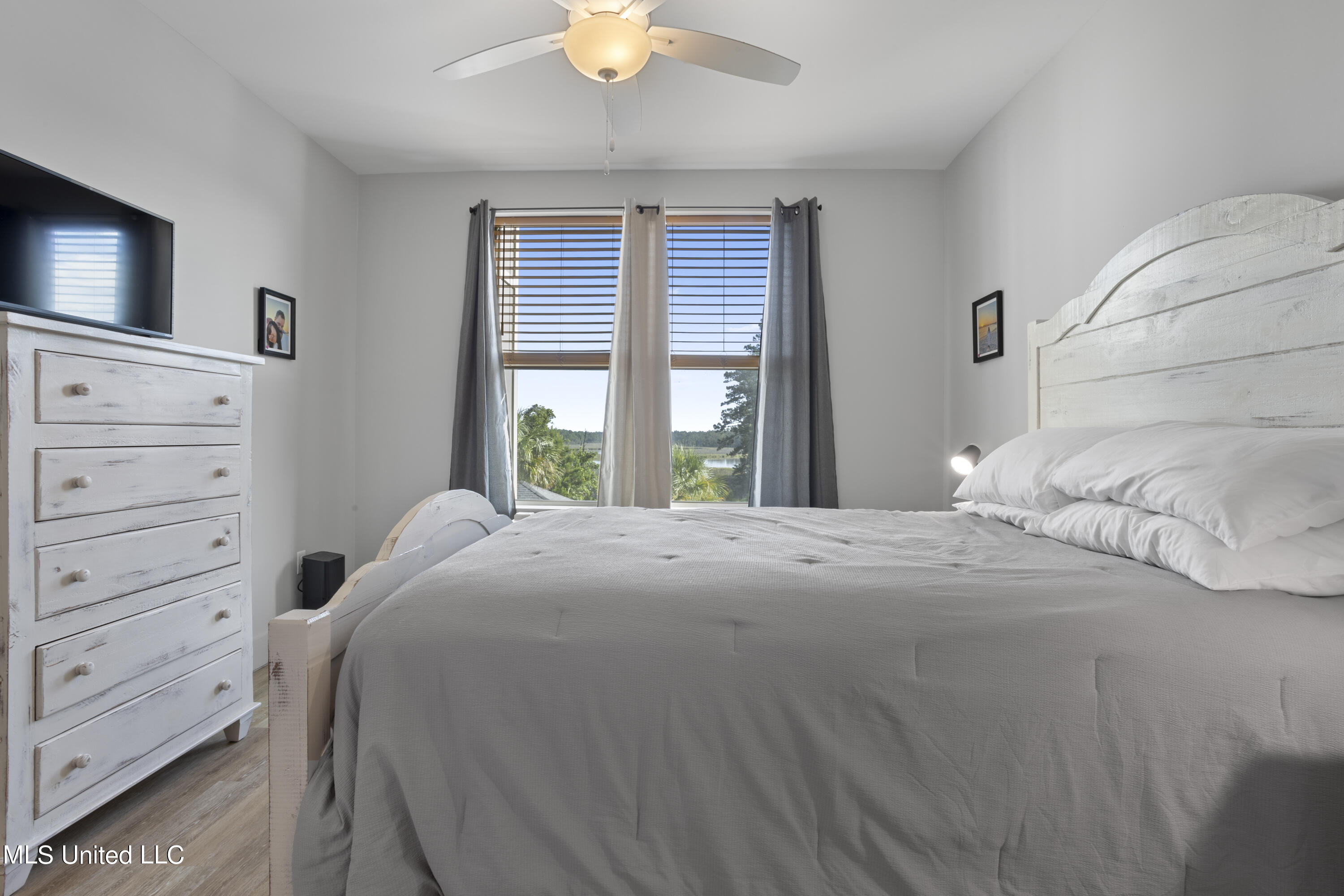 2501 Bienville Boulevard, 321