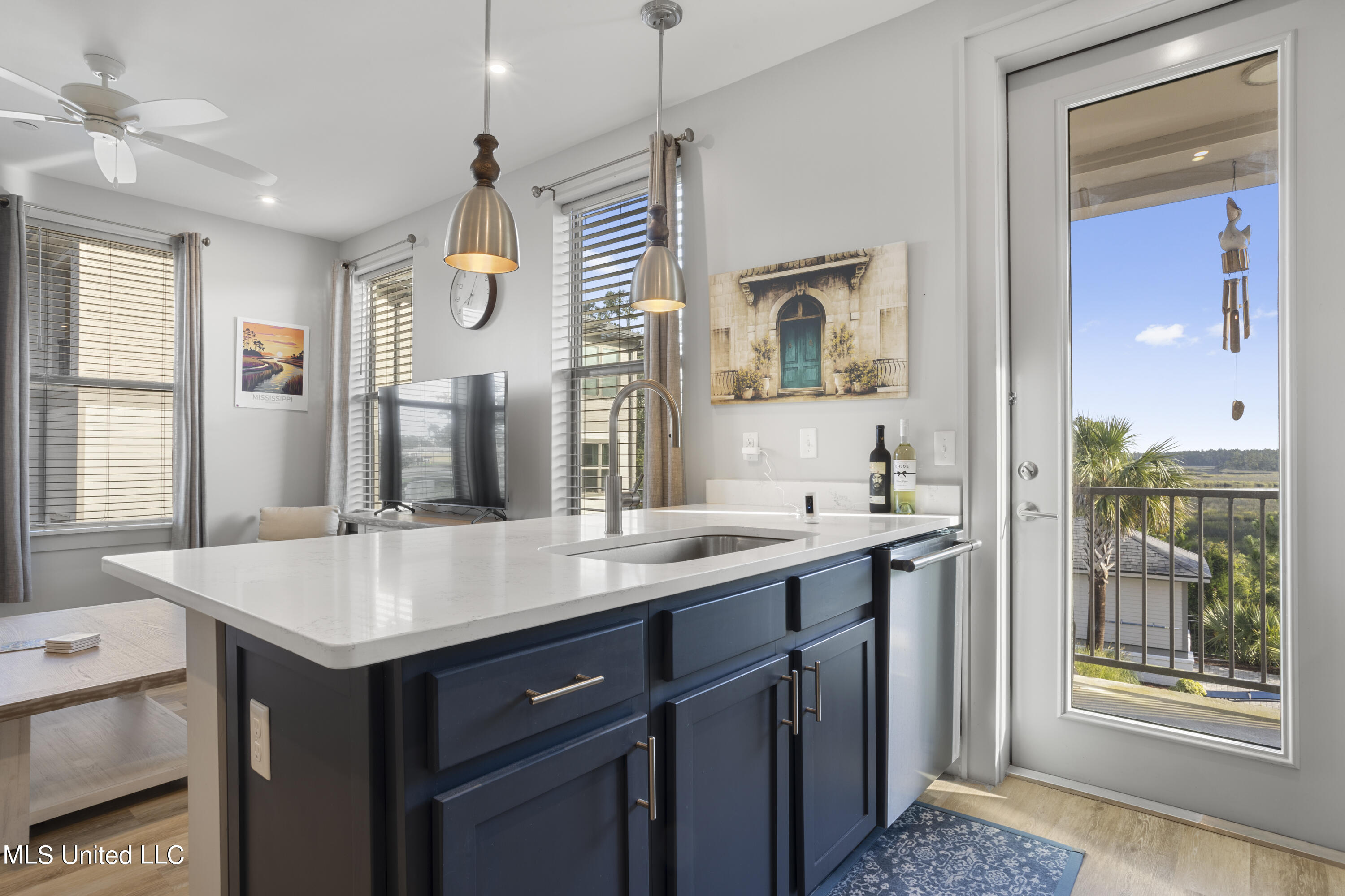 2501 Bienville Boulevard, 321