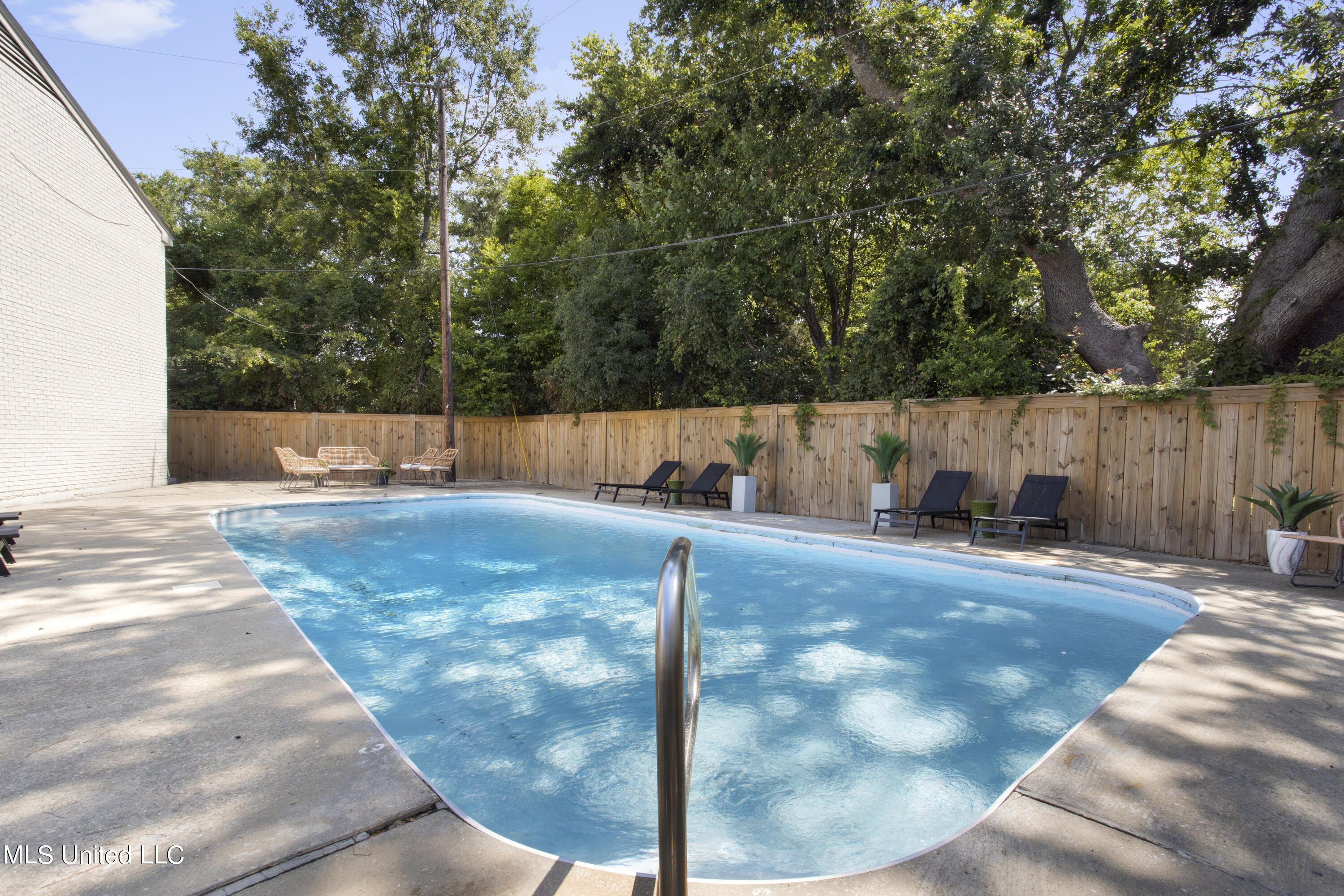 114 Ethel Circle, 14